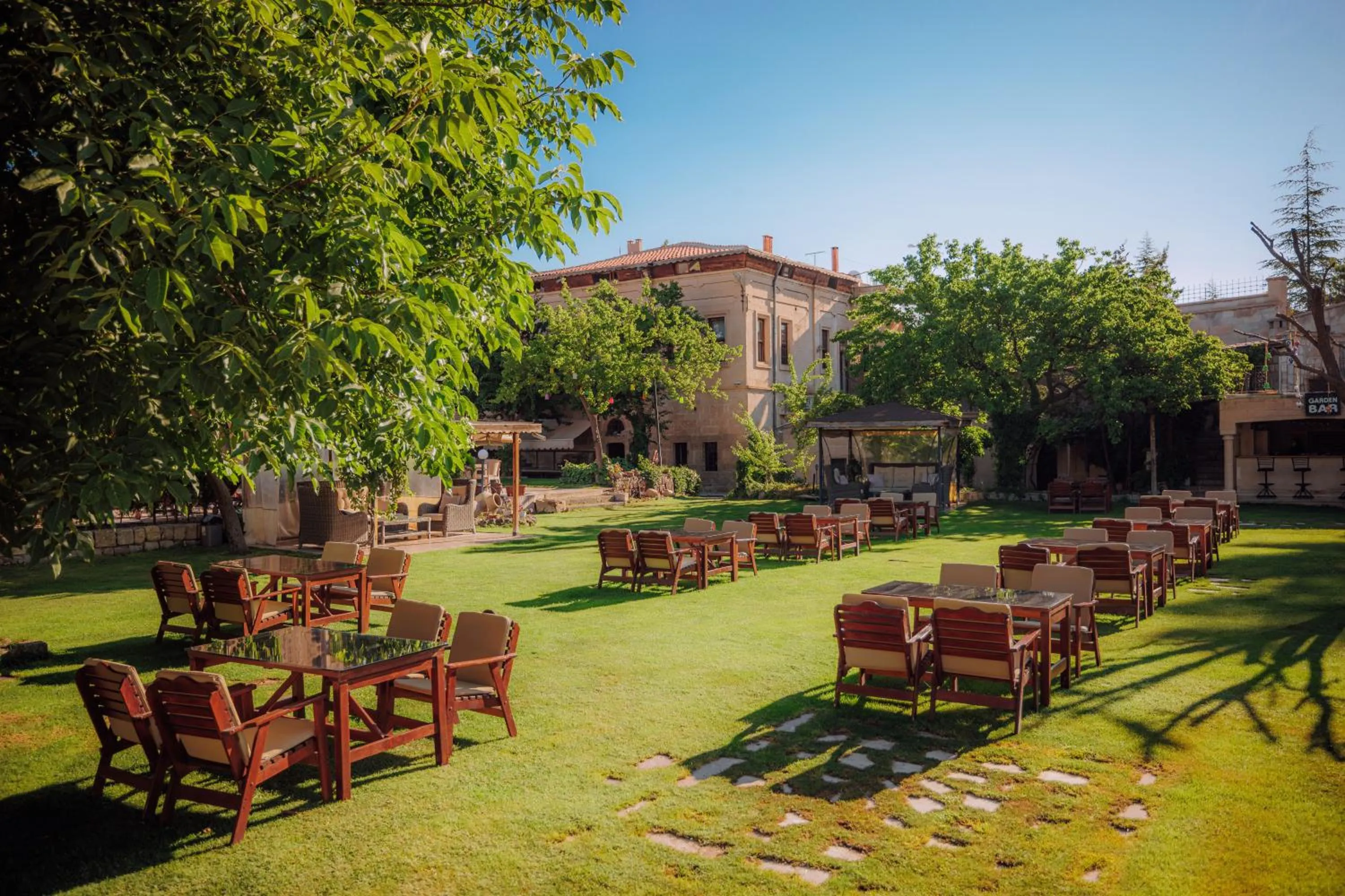 Garden in Melis Cave Hotel