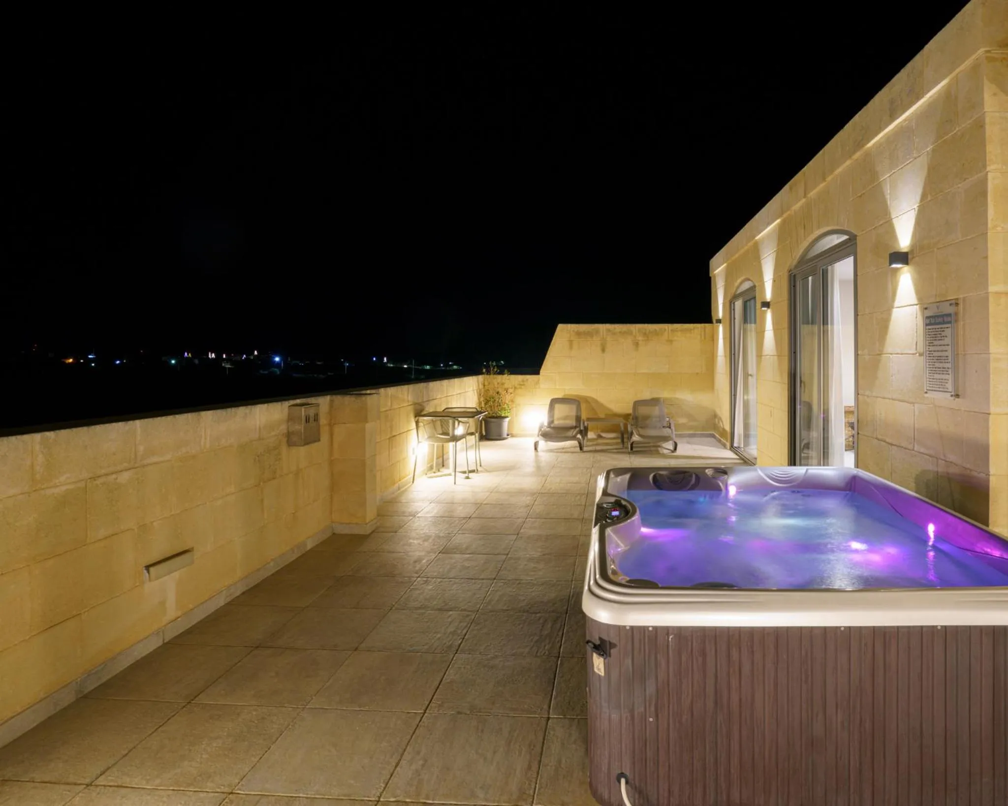 Hot Tub in Villa dei Venti
