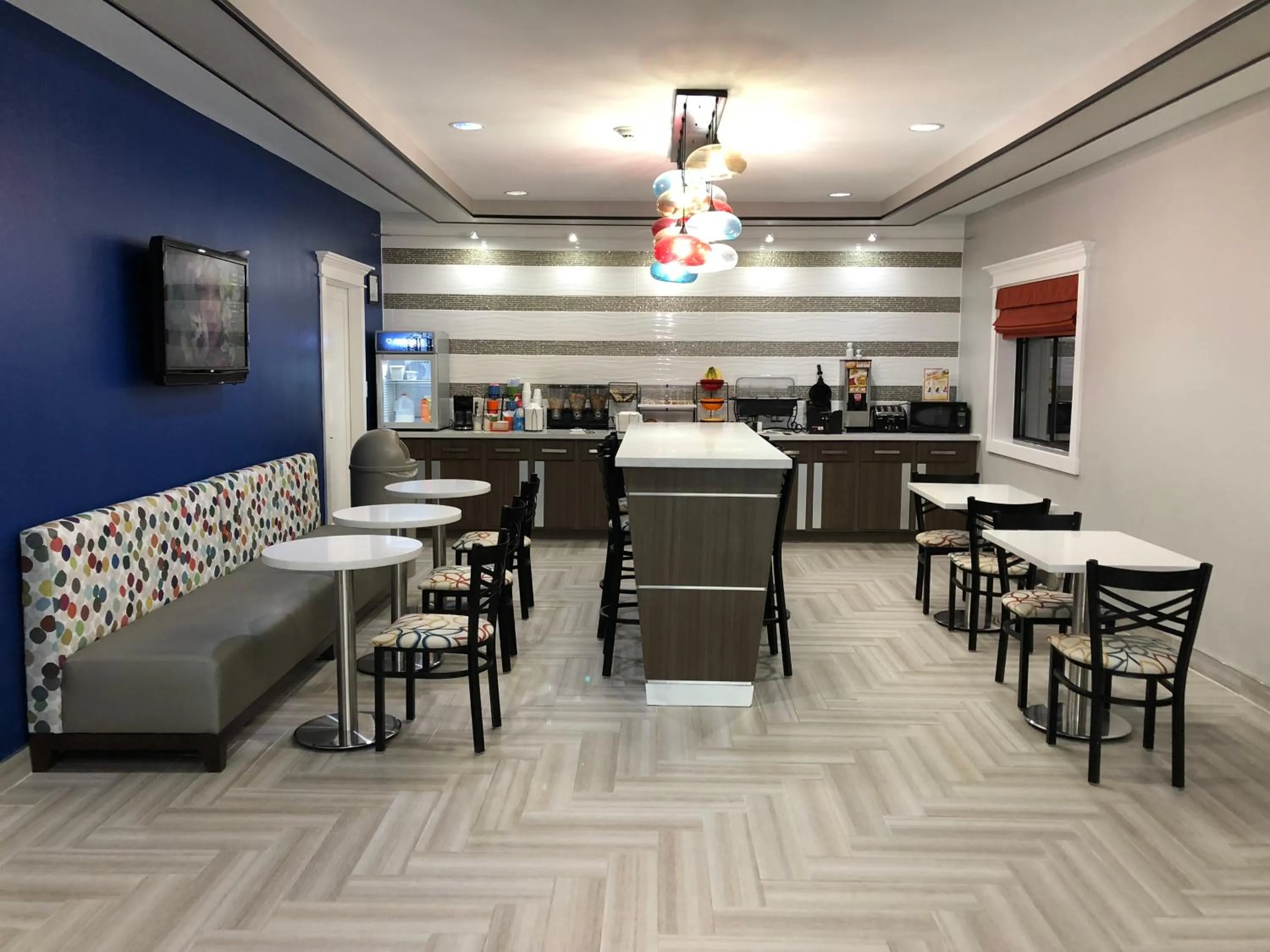 Lobby or reception in Executive Inn and Suites Joaquin