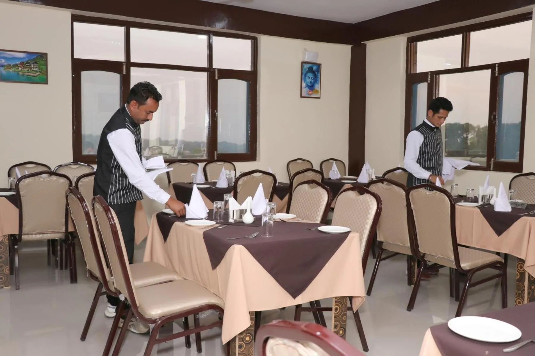 Restaurant/places to eat in Hotel Ashiana Palampur