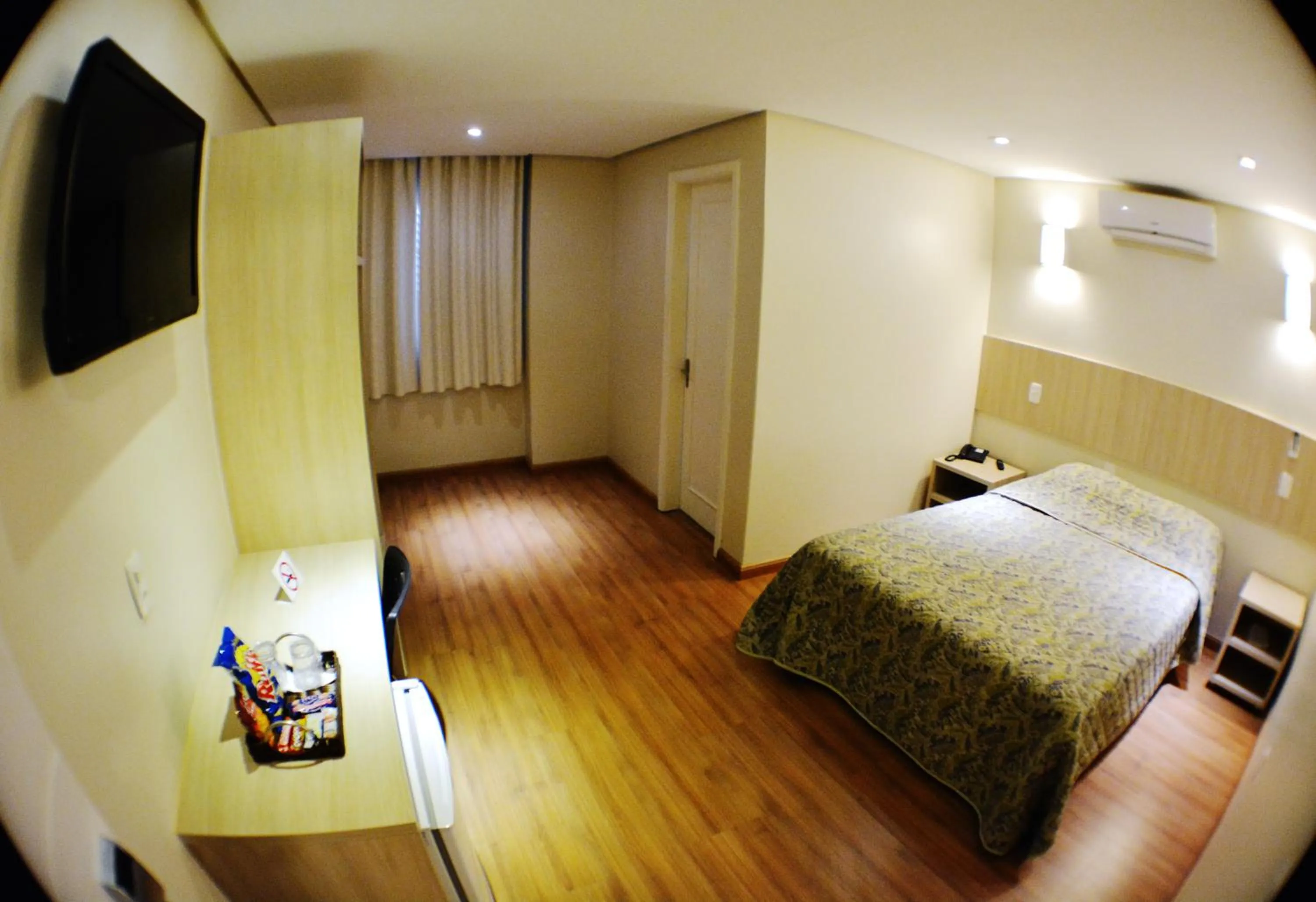 Bedroom, Bed in Golden Hotel - O MAIS CENTRAL - Pet Friendly