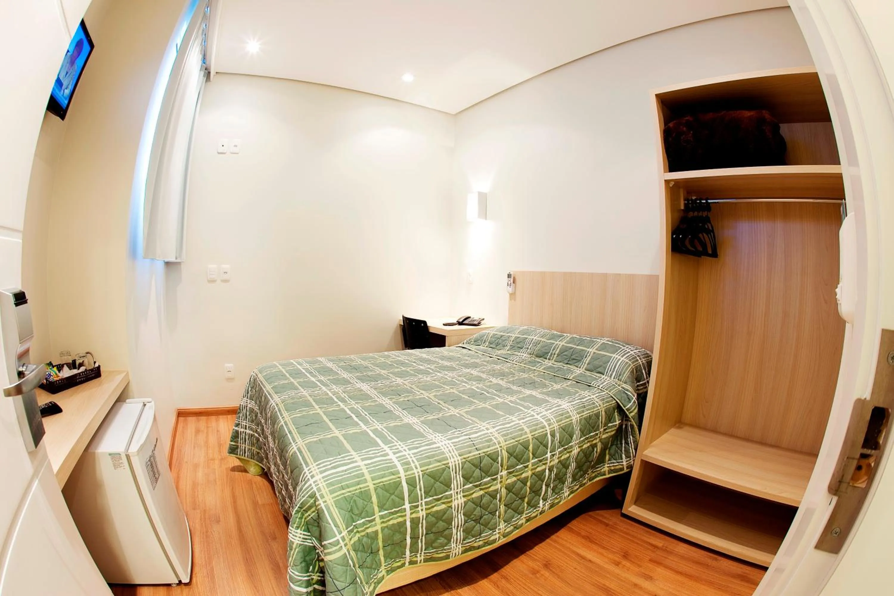 Bedroom, Bed in Golden Hotel - O MAIS CENTRAL - Pet Friendly