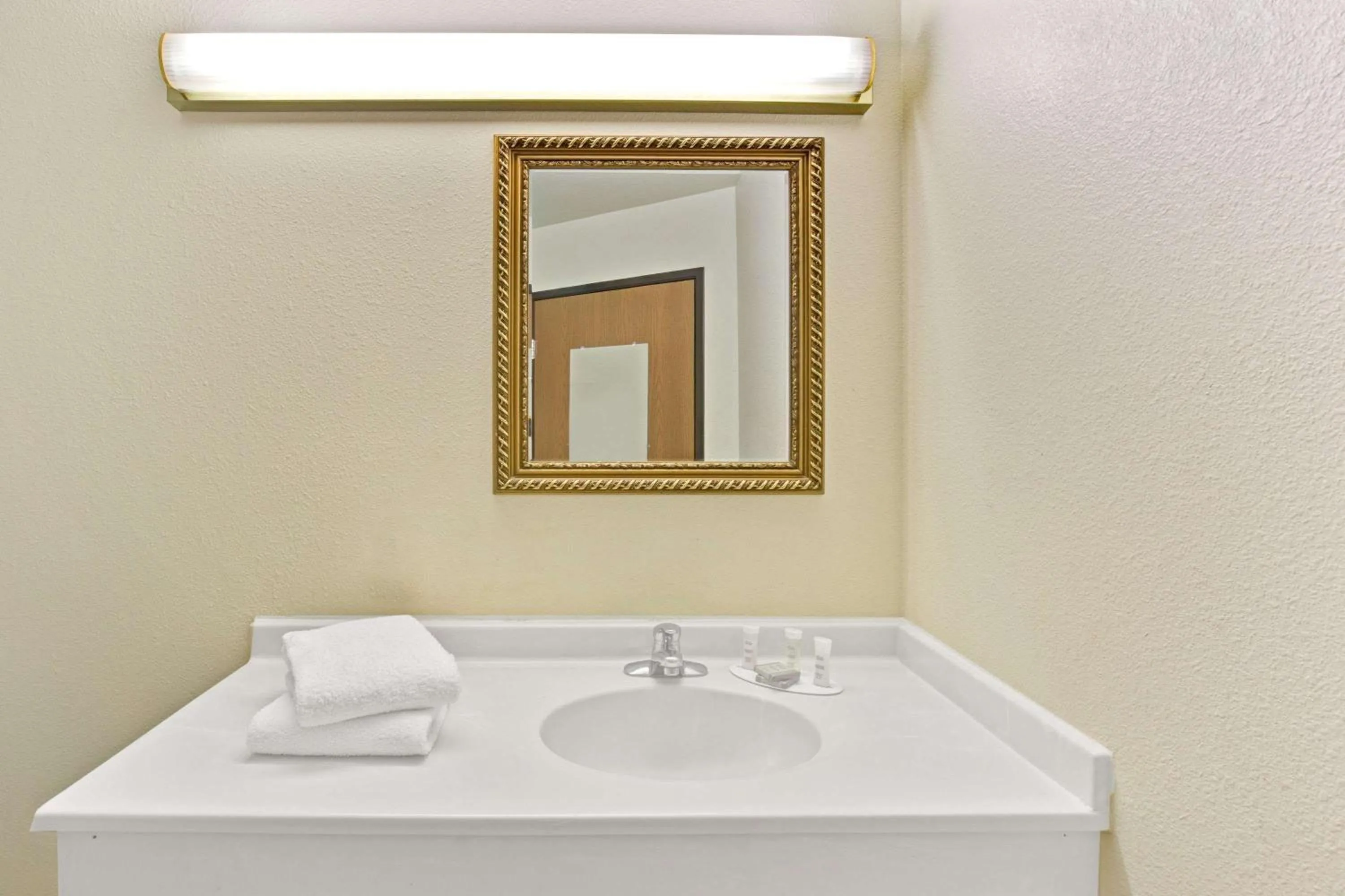 Photo of the whole room in Super 8 by Wyndham Gurnee