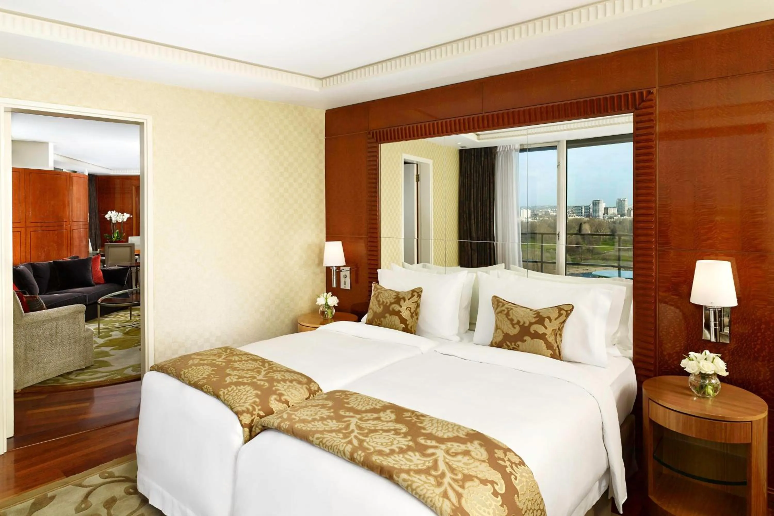 Bedroom, Bed in The Park Tower Knightsbridge, a Luxury Collection Hotel, London