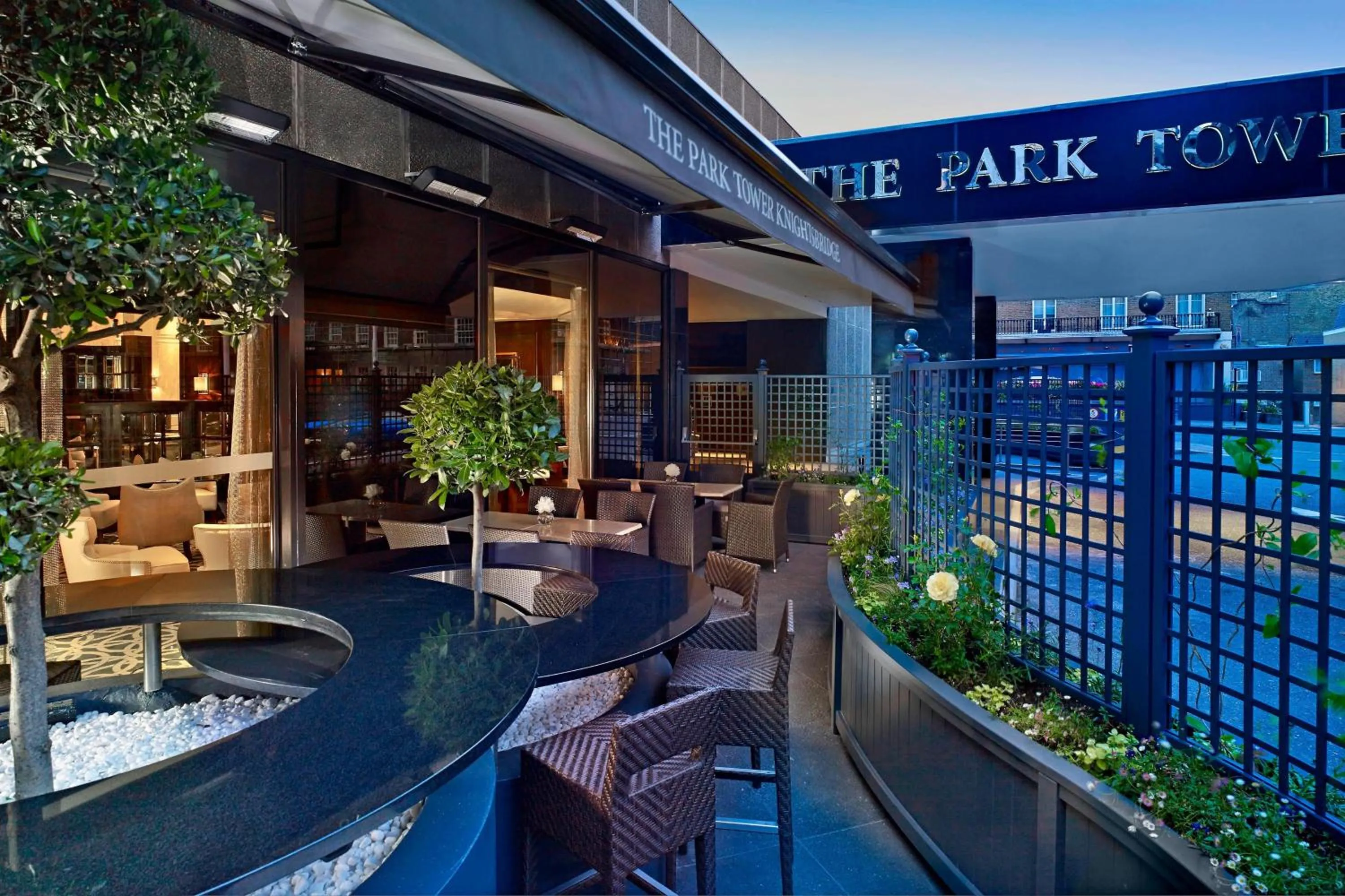 Restaurant/places to eat in The Park Tower Knightsbridge, a Luxury Collection Hotel, London
