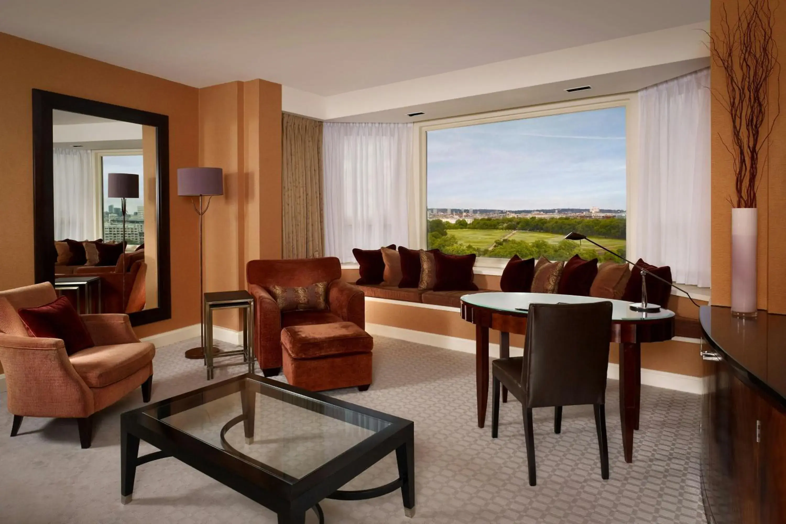 Panoramic Suite, 1 Bedroom Residential Suite, 1 King in The Park Tower Knightsbridge, a Luxury Collection Hotel, London Panoramic Suite, 1 Bedroom Residential Suite, 1 King in The Park Tower Knightsbridge, a Luxury Collection Hotel, London