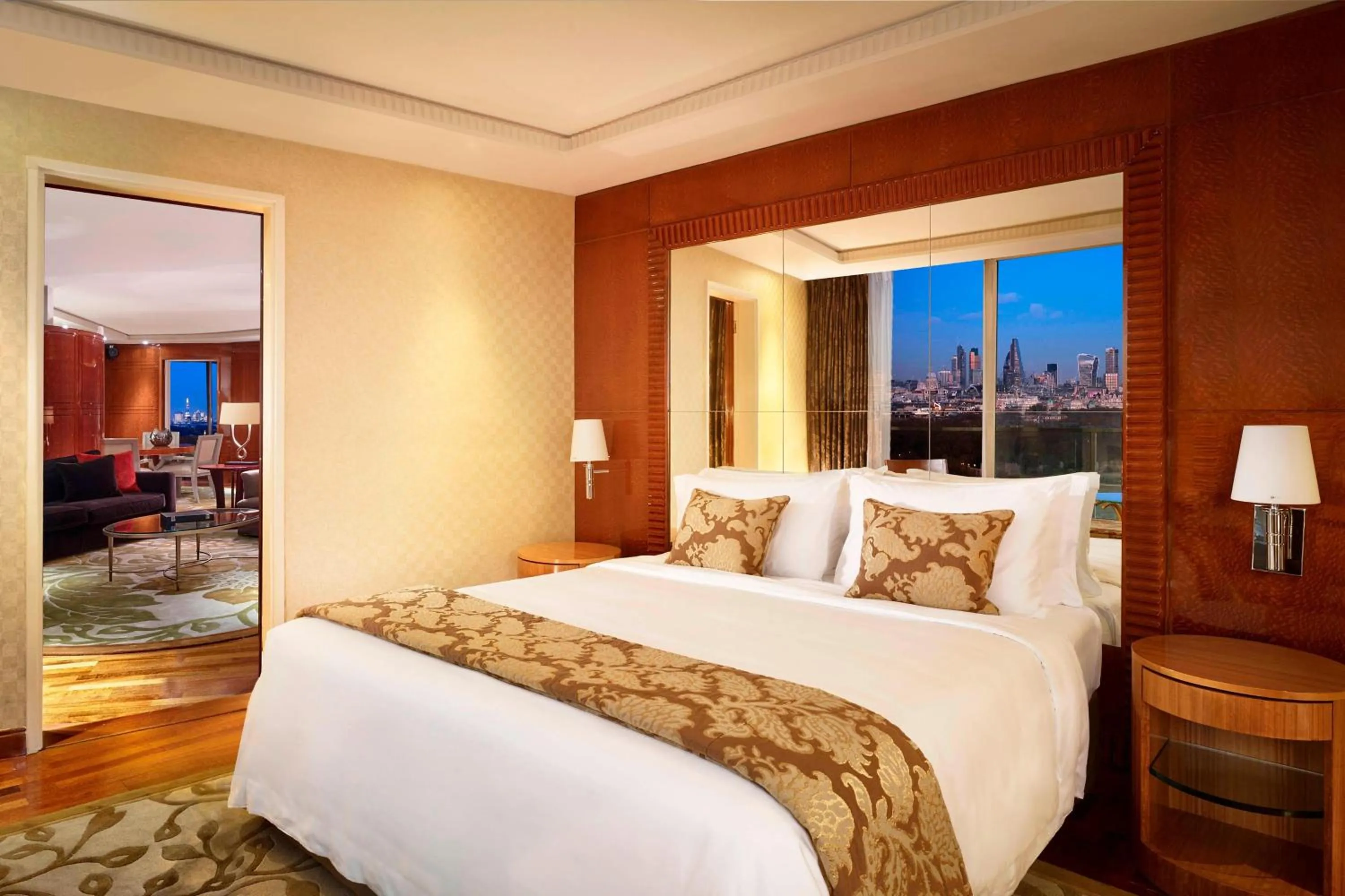 Bedroom, Bed in The Park Tower Knightsbridge, a Luxury Collection Hotel, London