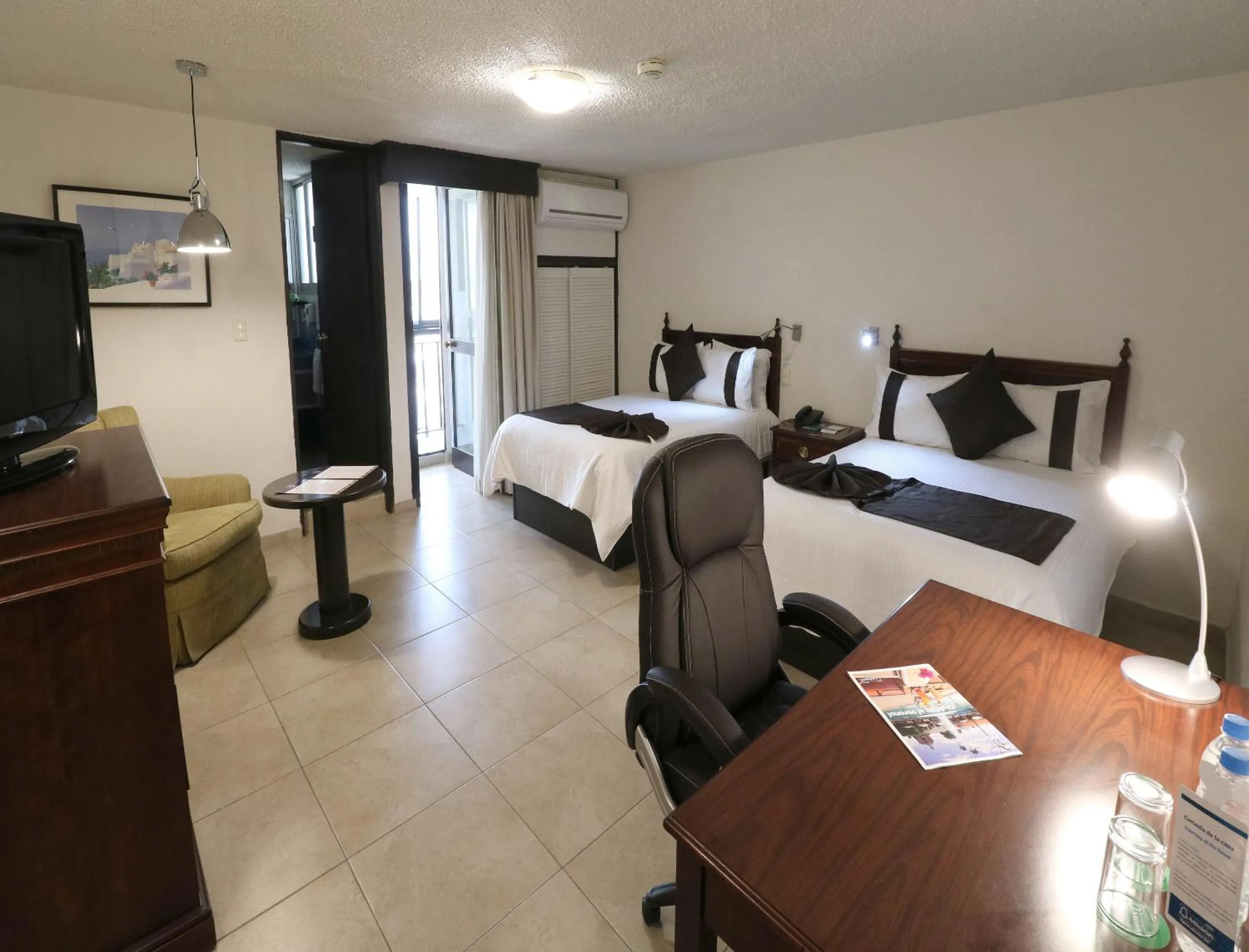 Photo of the whole room in Mision Aguascalientes Zona Sur