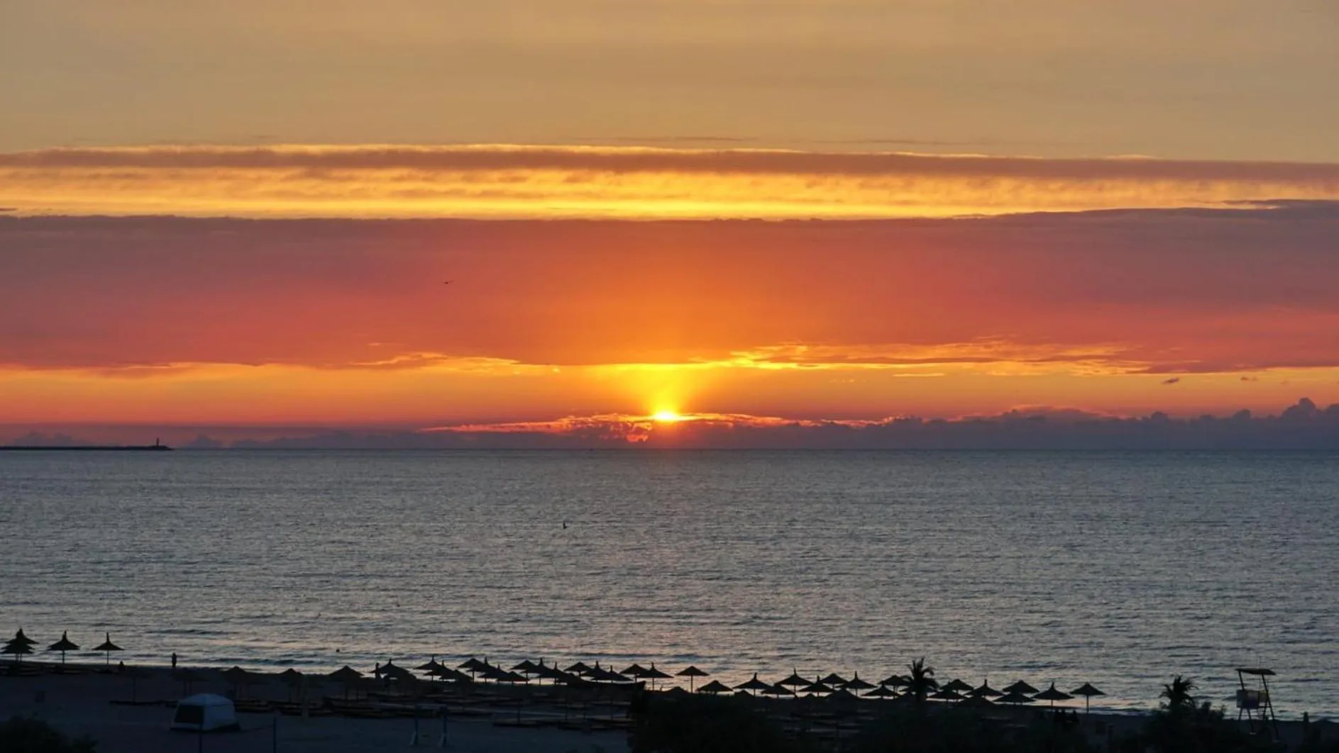 Natural landscape in Lotus 7 Silver