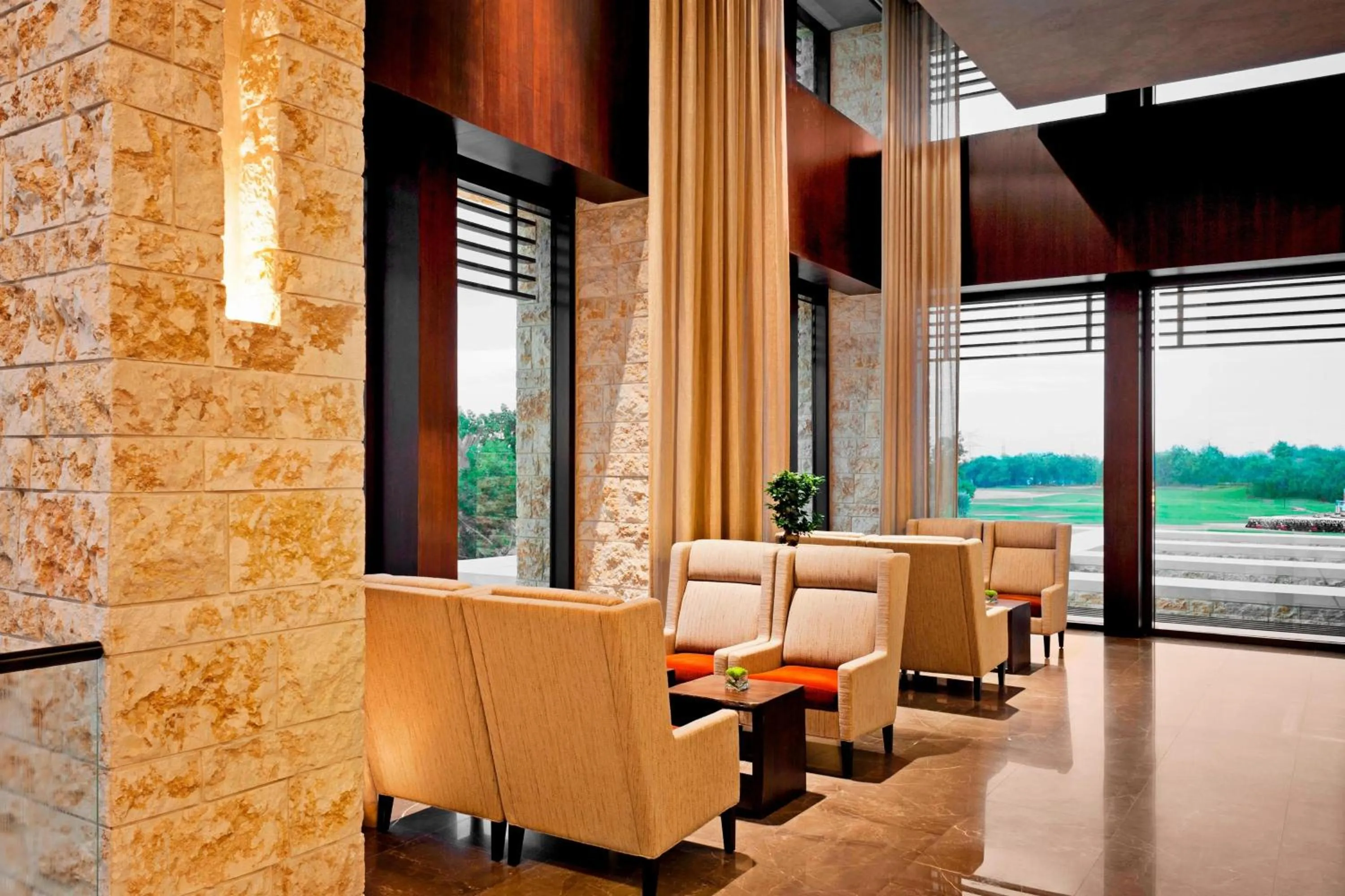 Lounge or bar in VOGO Abu Dhabi Golf Resort & Spa Formerly The Westin Abu Dhabi Golf Resort & Spa