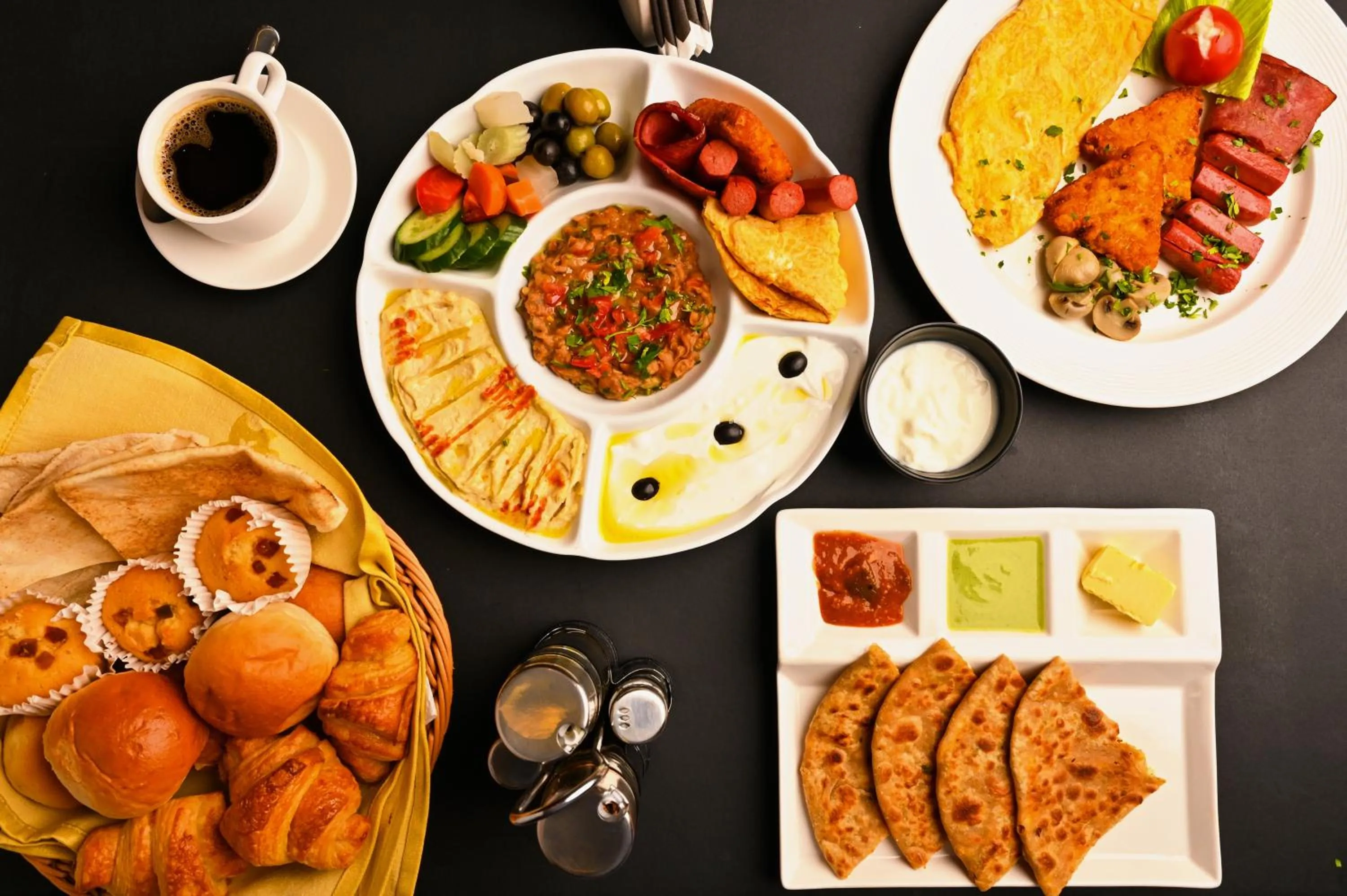 Food and drinks in Hues Boutique Hotel