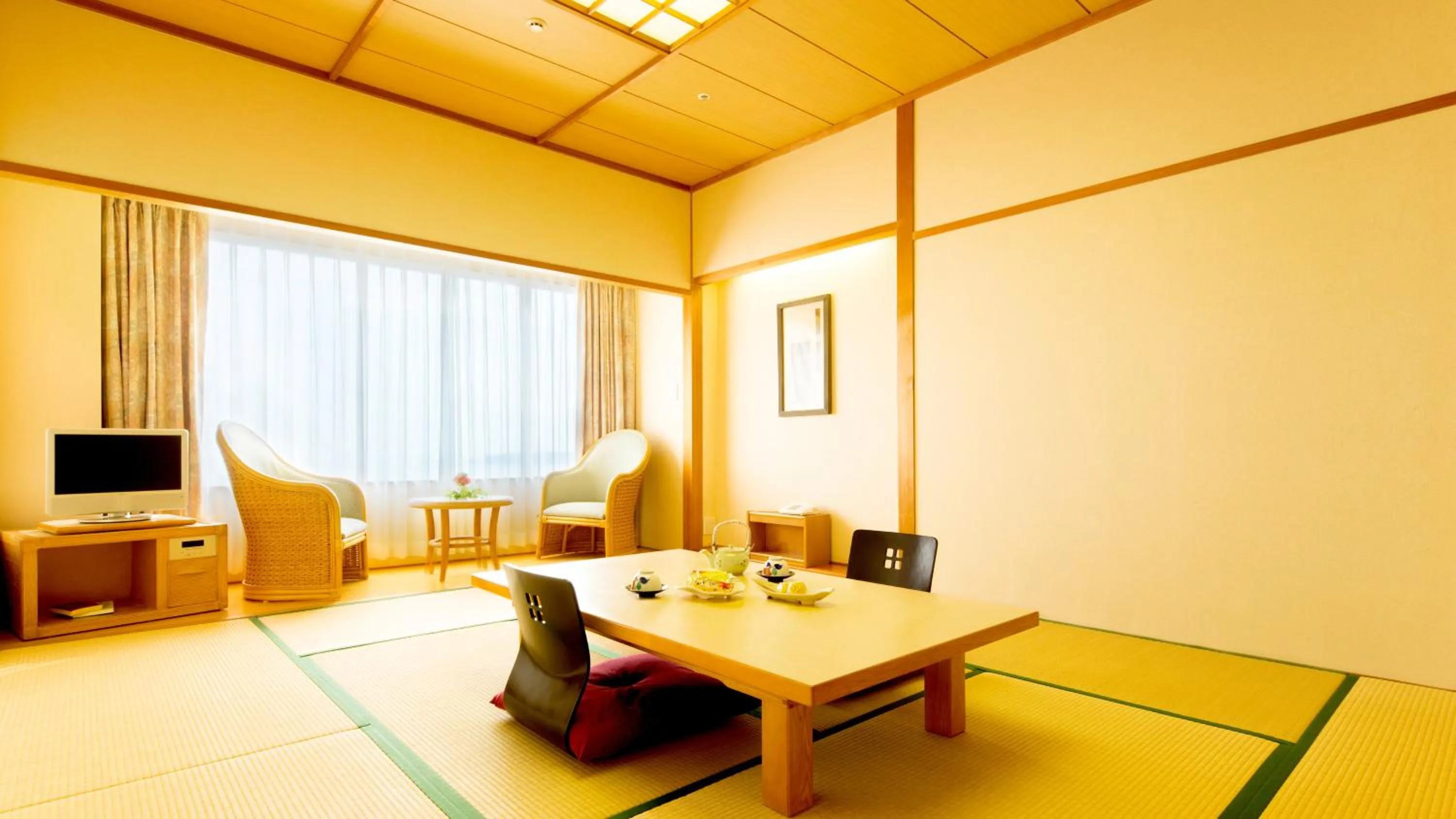 Photo of the whole room in ANA Holiday Inn Resort Miyazaki by IHG