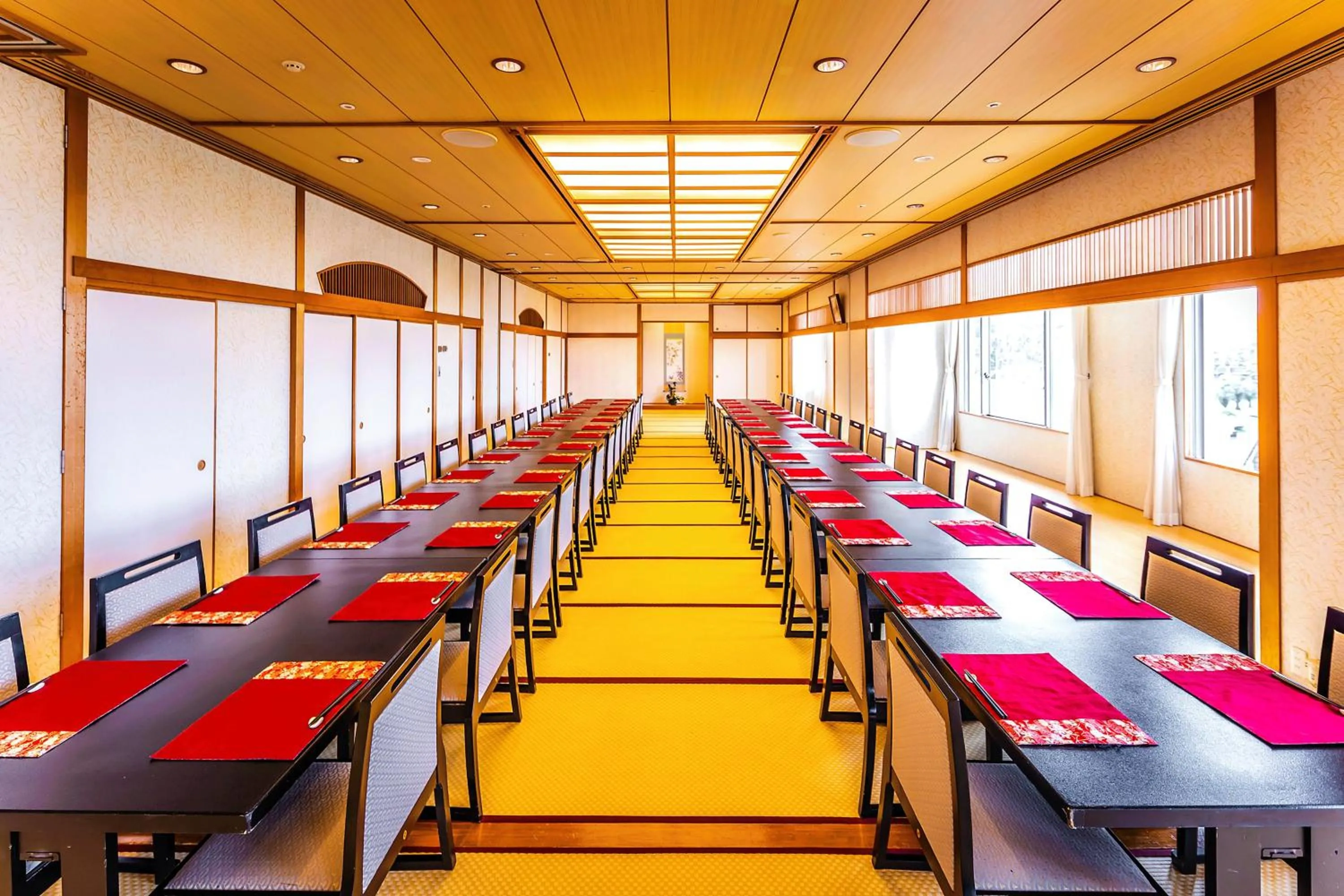 Meeting/conference room in ANA Holiday Inn Resort Miyazaki by IHG