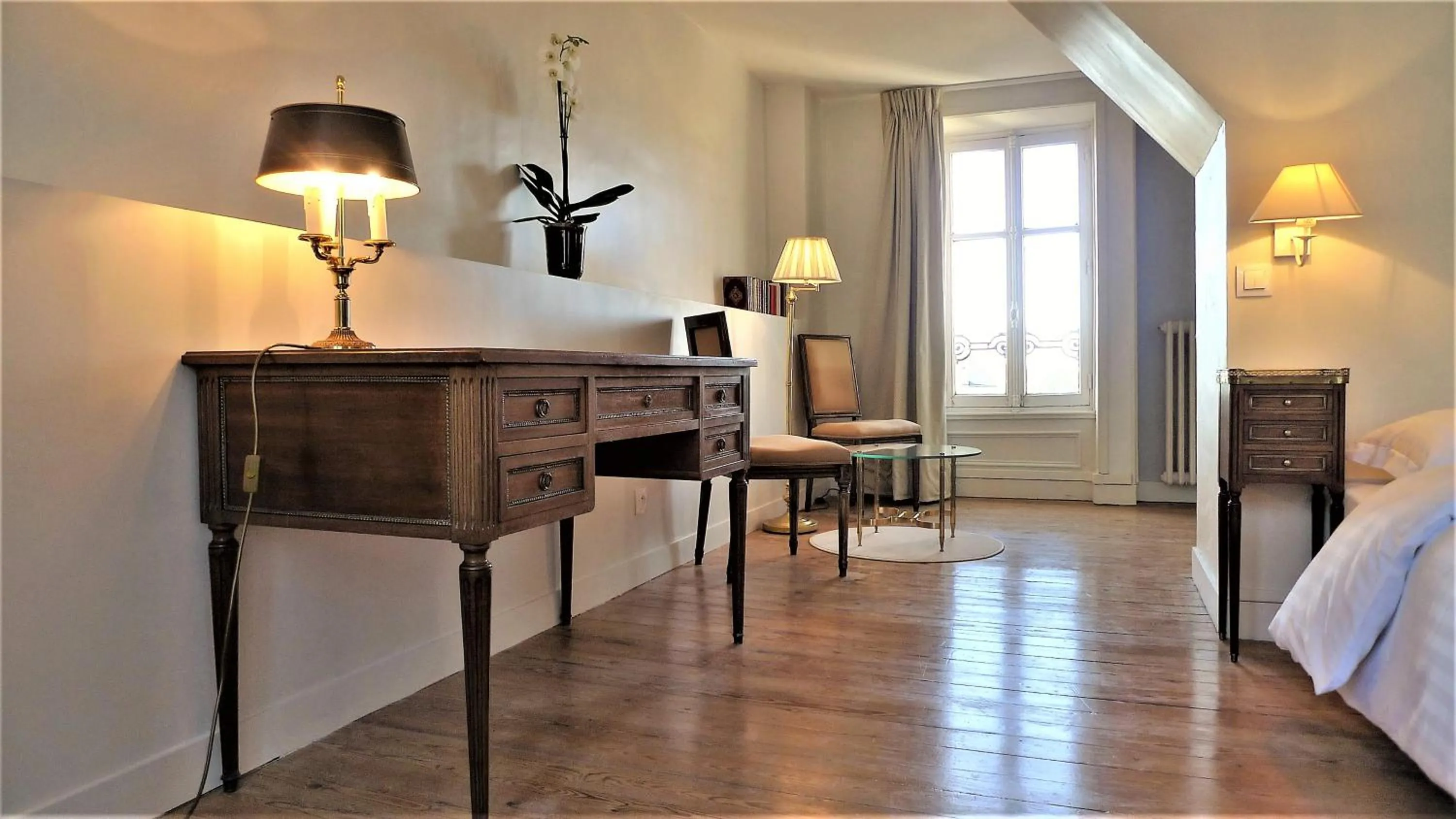 Bed in Les chambres de l'Abbaye