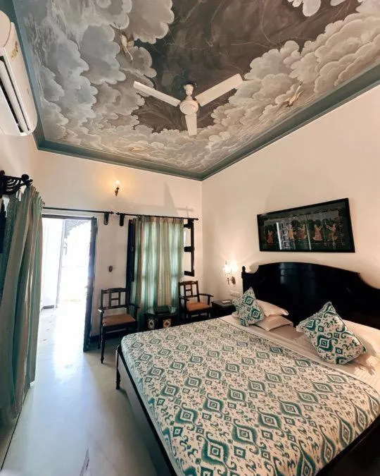 Bed in Mahendra Prakash