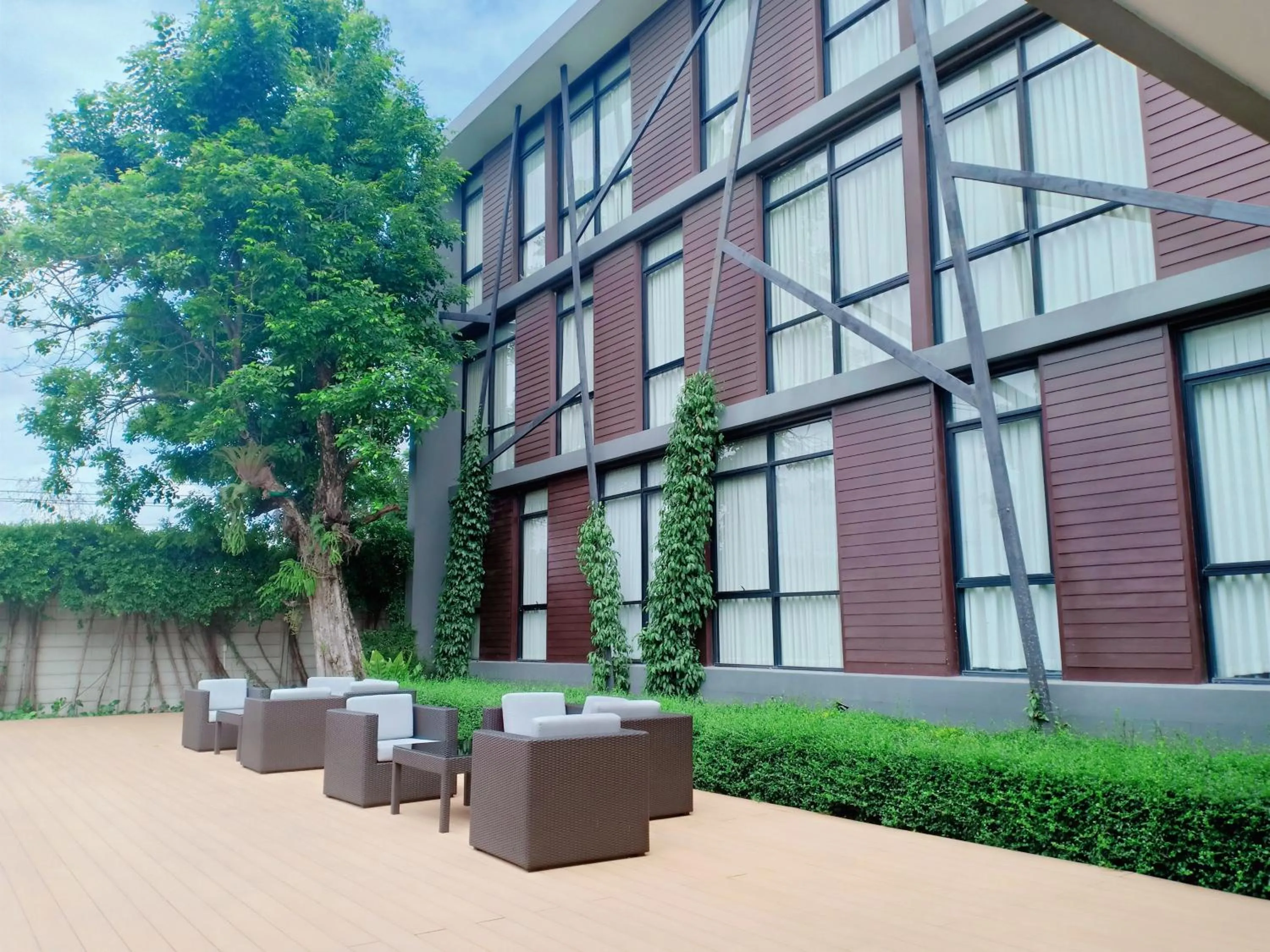 Property building in Vismaya Suvarnabhumi Hotel