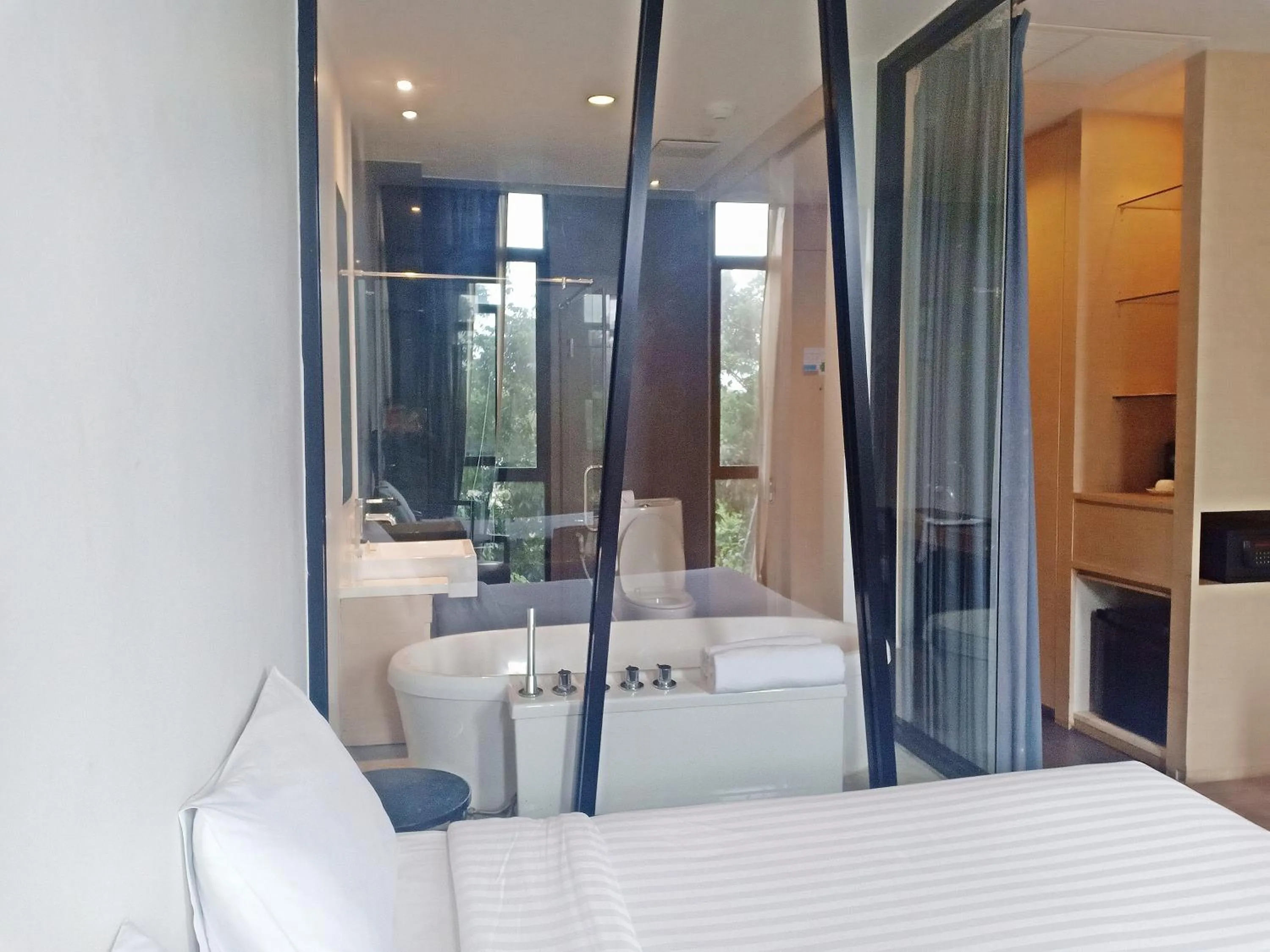 Bed in Vismaya Suvarnabhumi Hotel