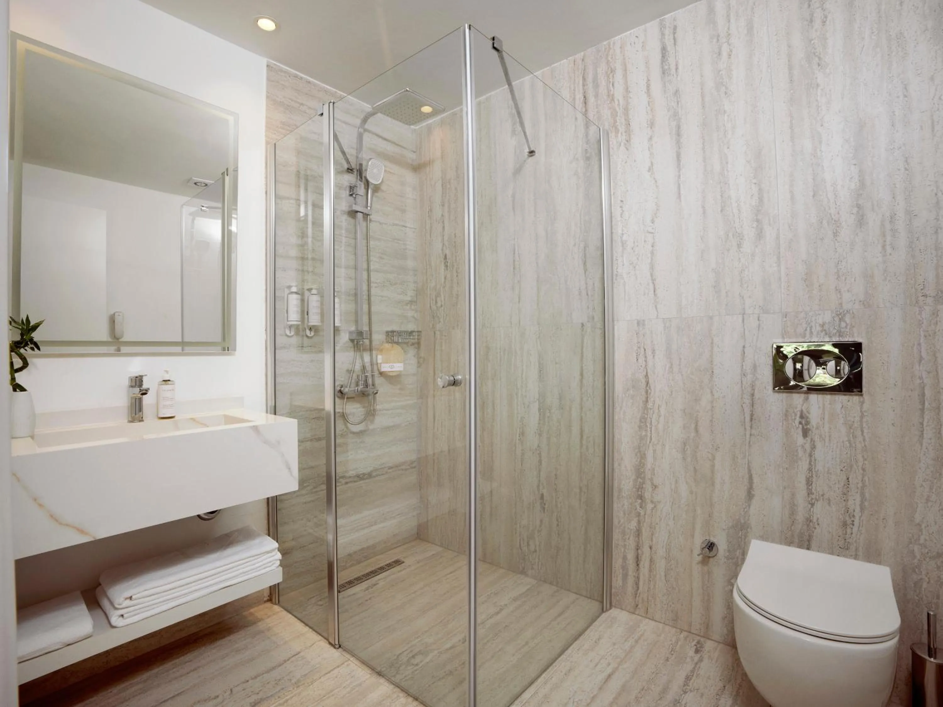 FashionTV Luxe Resort