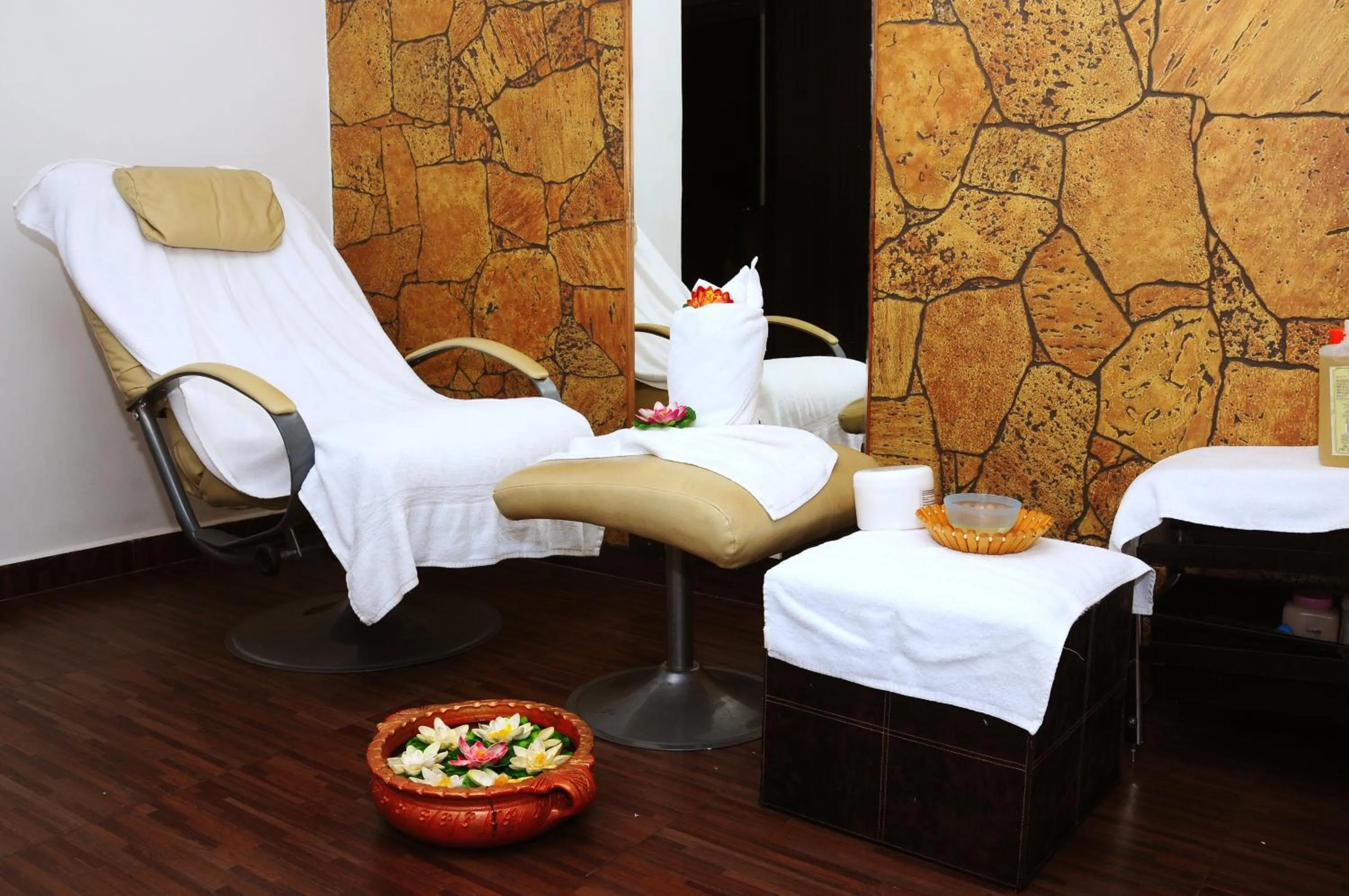 Spa and wellness centre/facilities in Gokulam Park Coimbatore