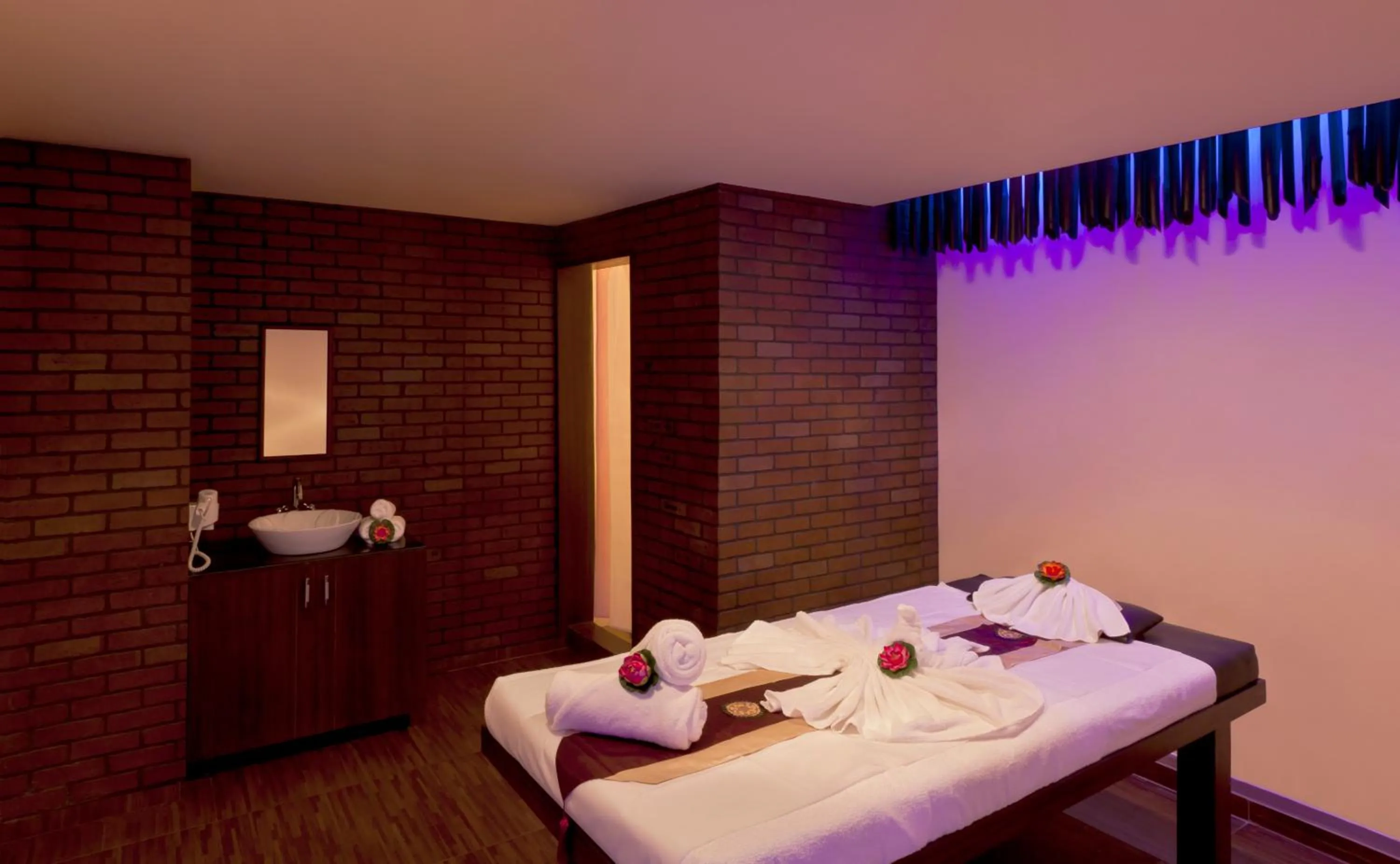 Spa and wellness centre/facilities in Gokulam Park Coimbatore