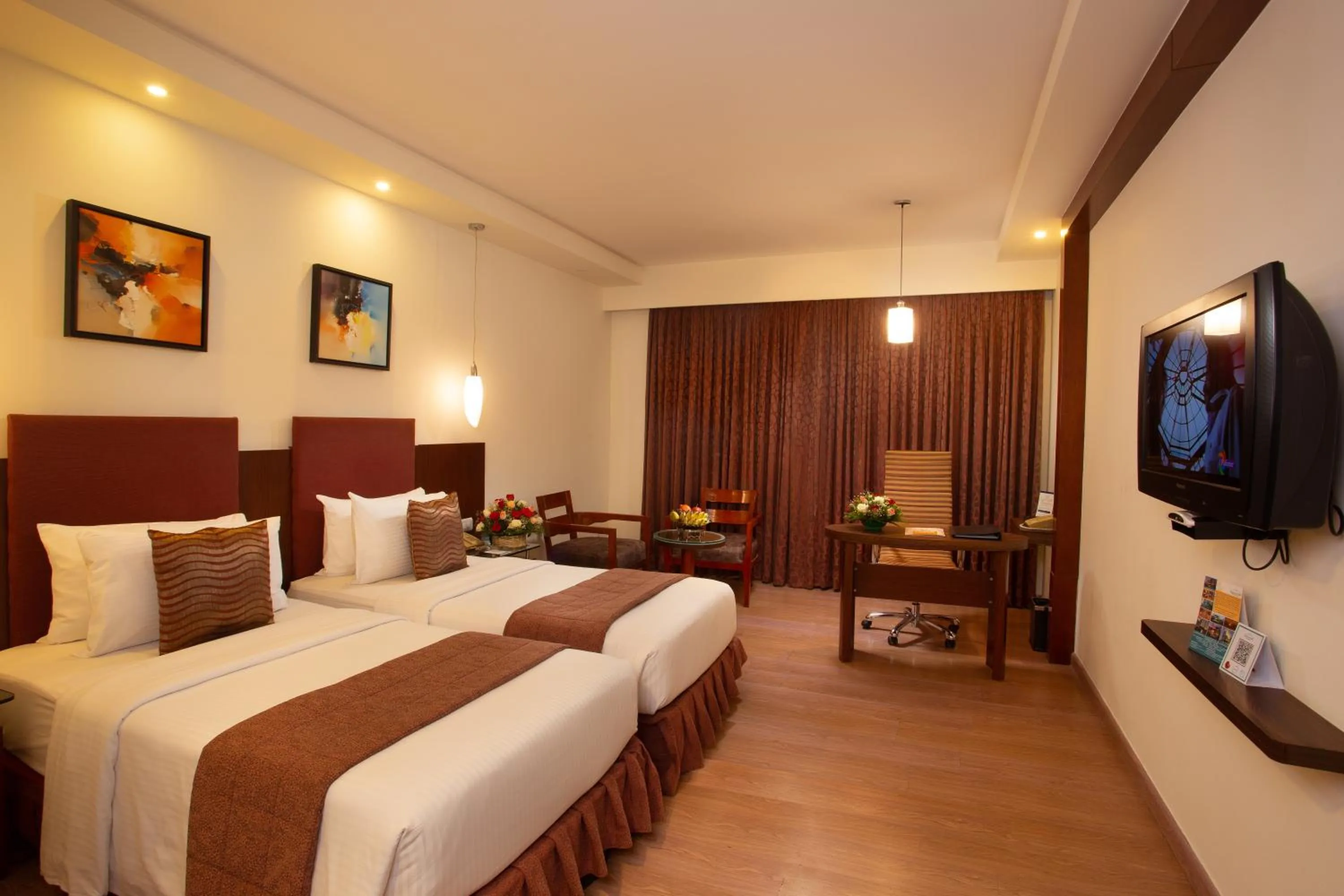 Photo of the whole room, Bed in Gokulam Park Coimbatore