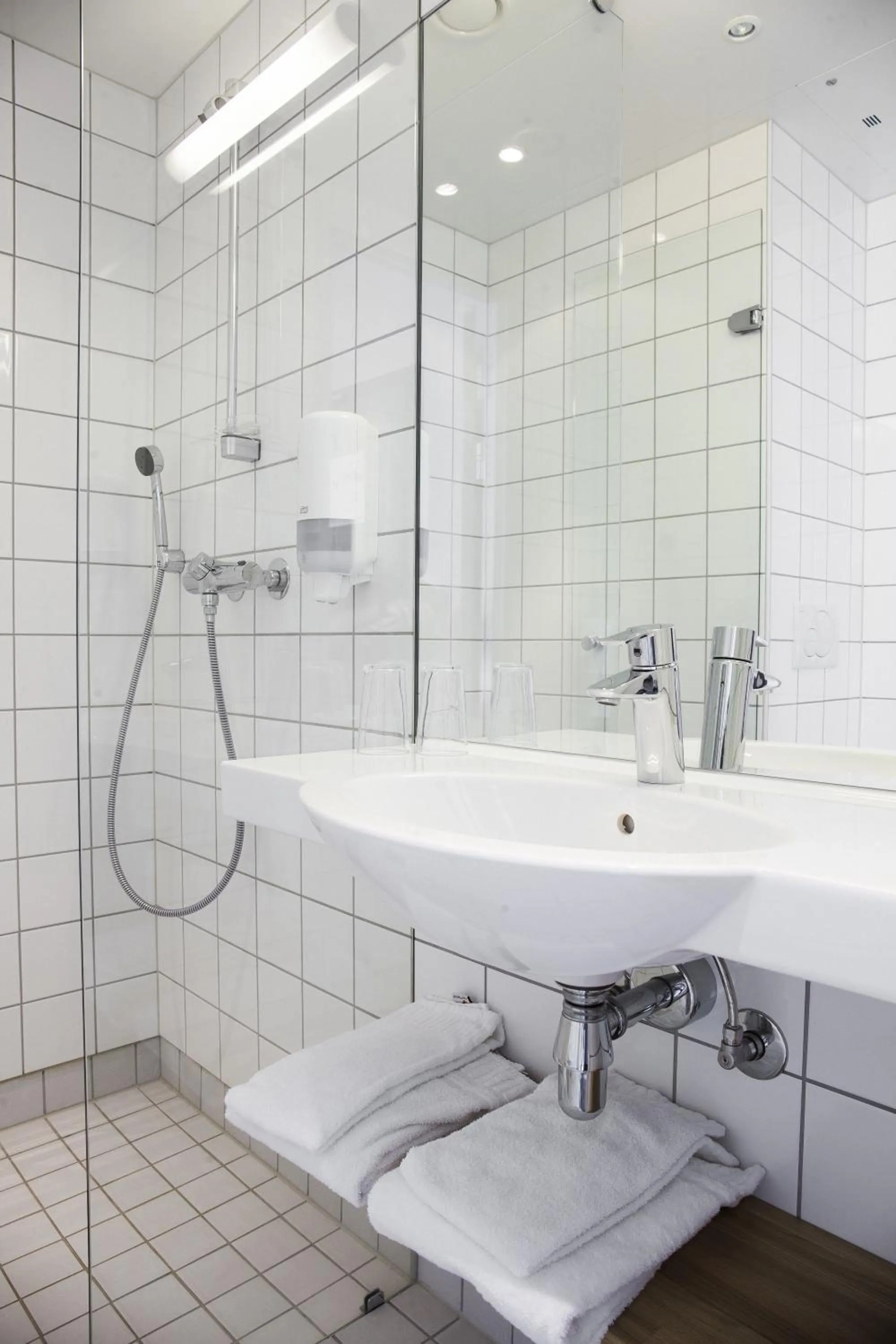 Bathroom in P-Hotels Brattøra