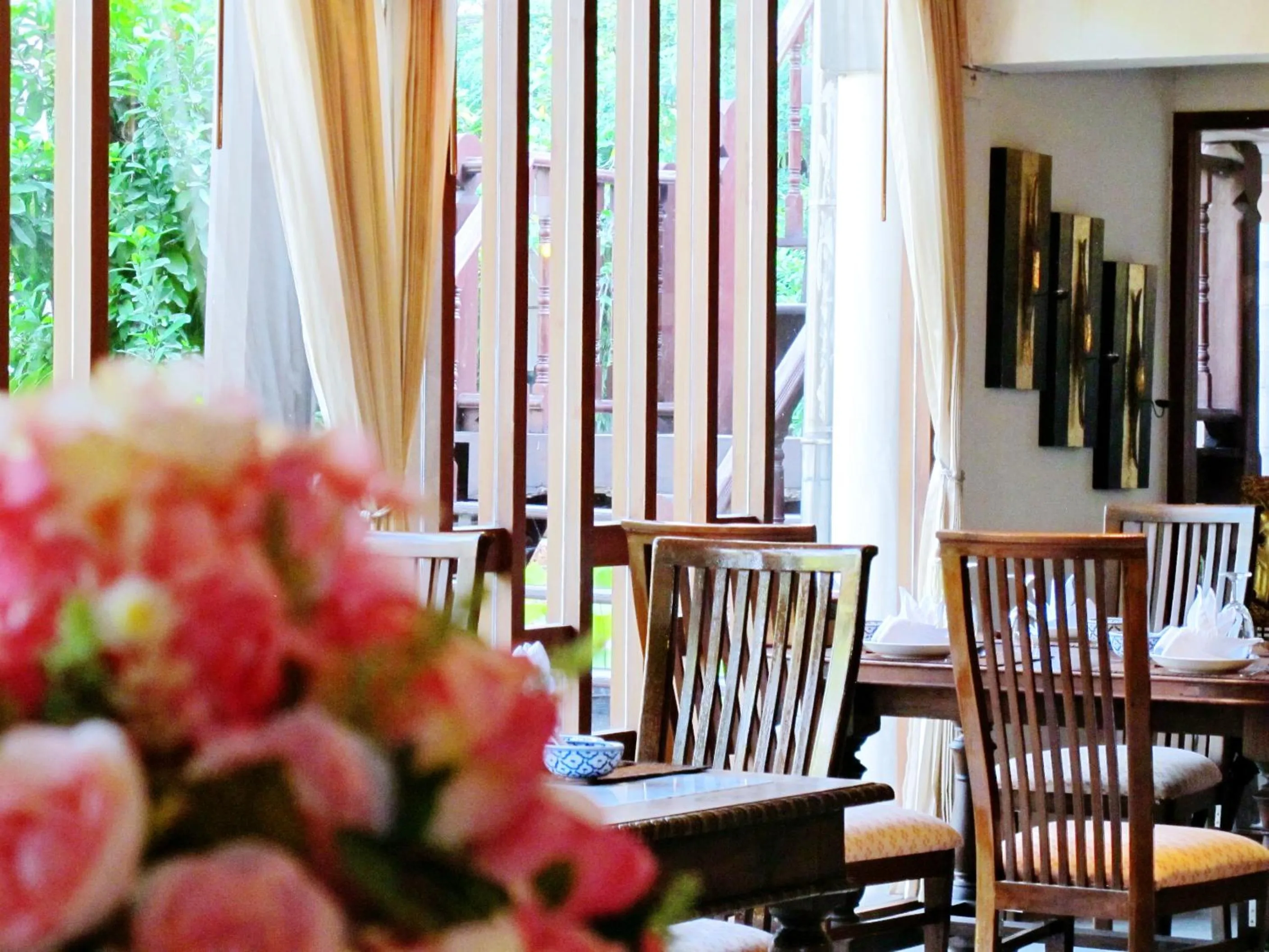 Restaurant/places to eat in Dhabkwan Resort