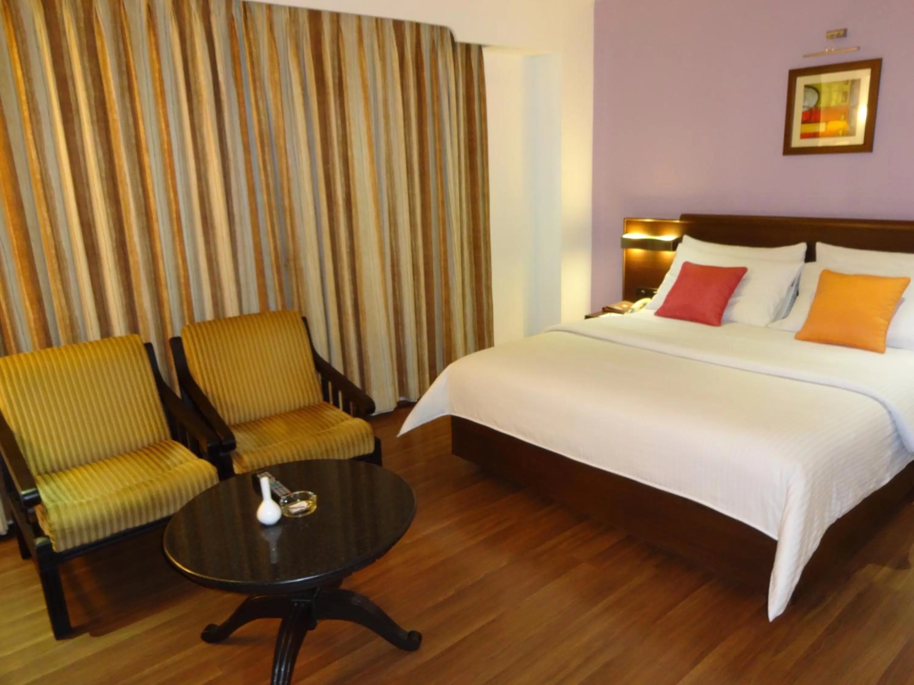 Photo of the whole room, Bed in CAG Pride