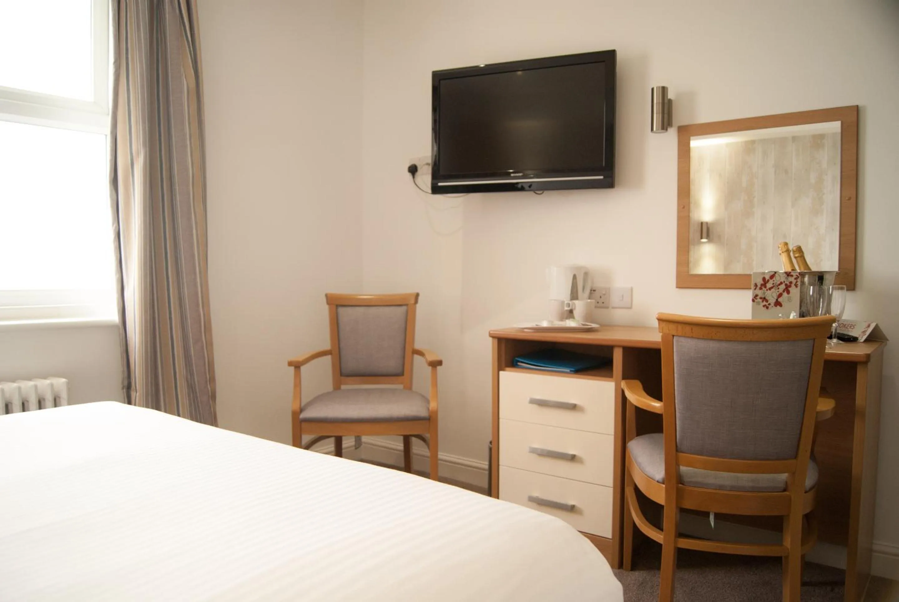 Bed in Ocean Beach Hotel & Spa - OCEANA COLLECTION