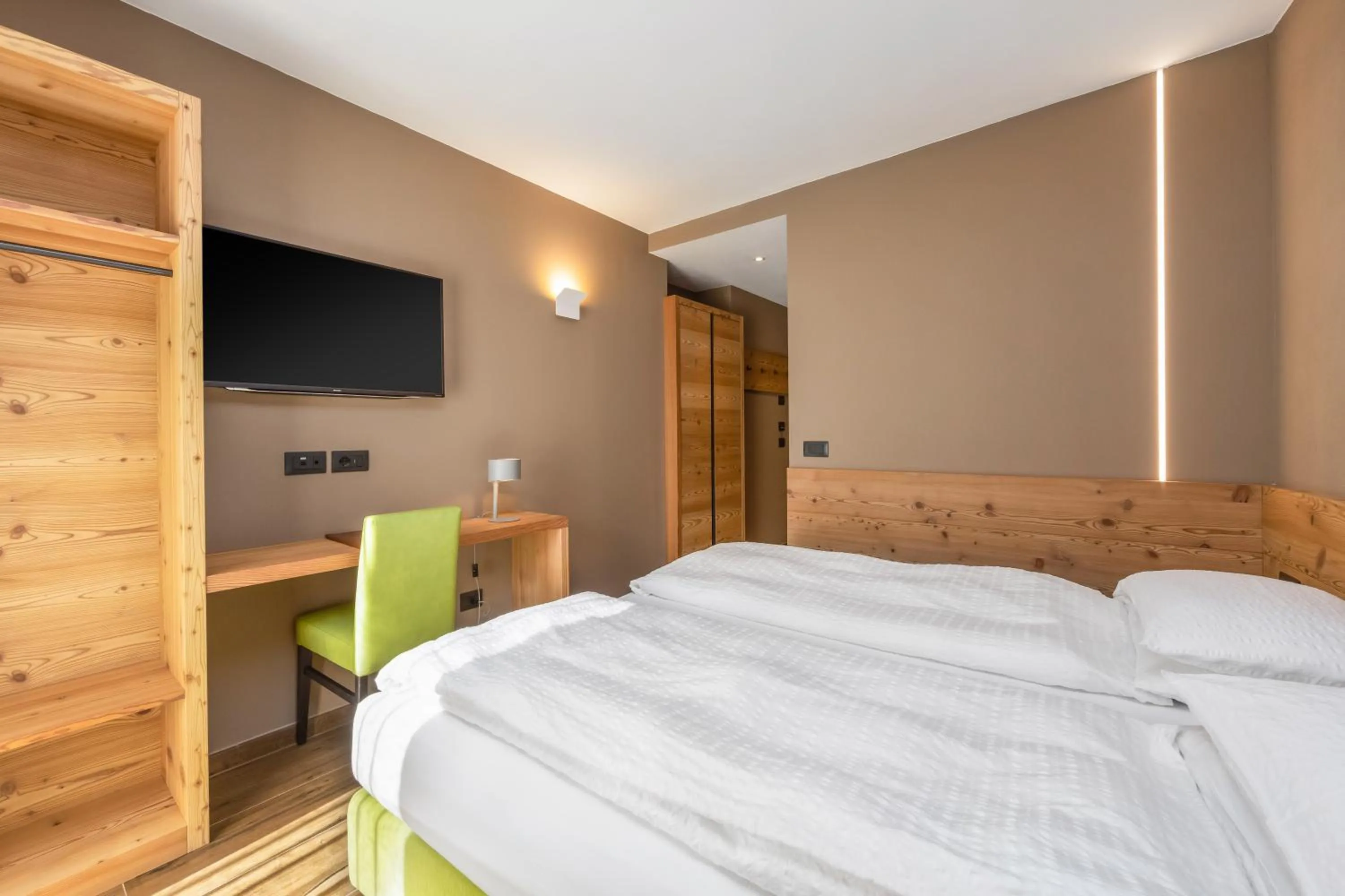 TV and multimedia, Bed in Hotel Vittoria - Ricarica l'anima