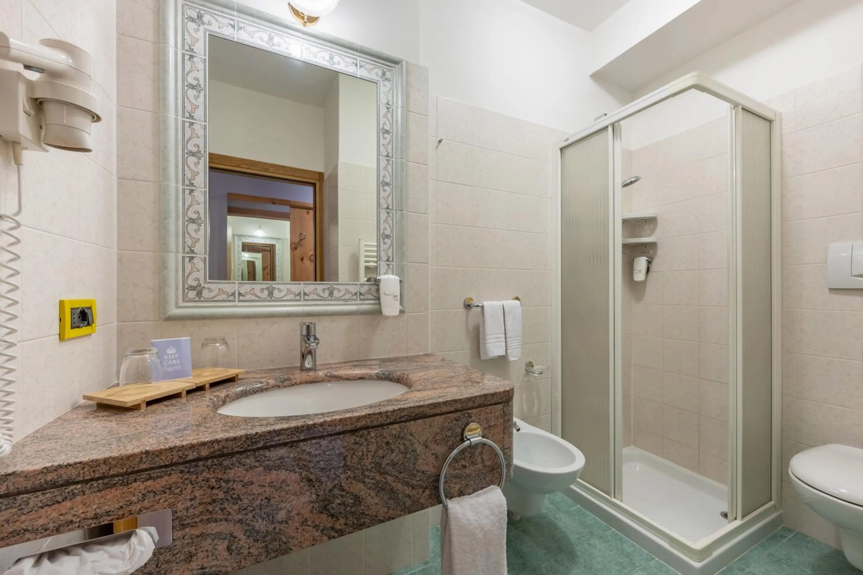 Shower in Hotel Vittoria - Ricarica l'anima