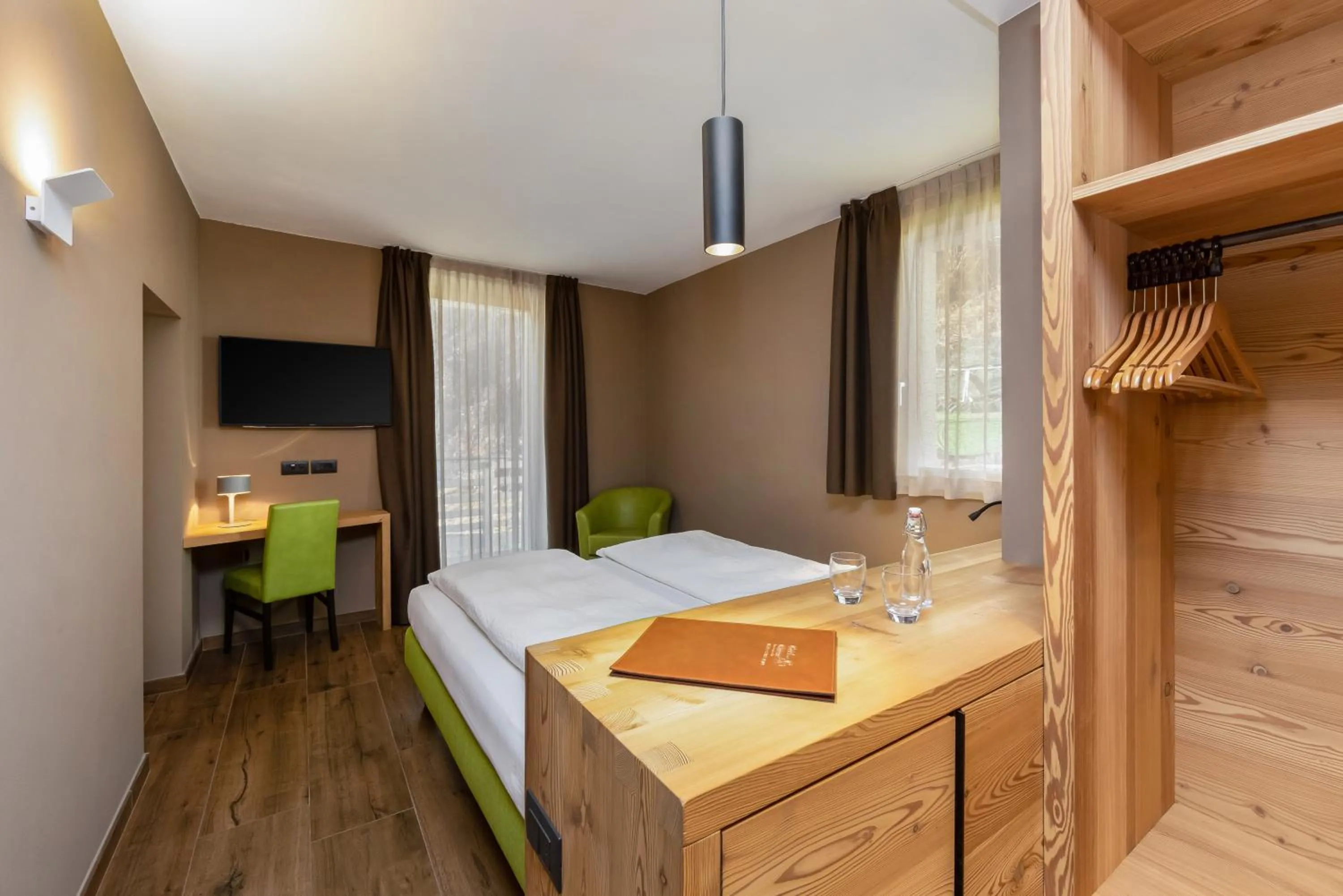 Bedroom, Bed in Hotel Vittoria - Ricarica l'anima