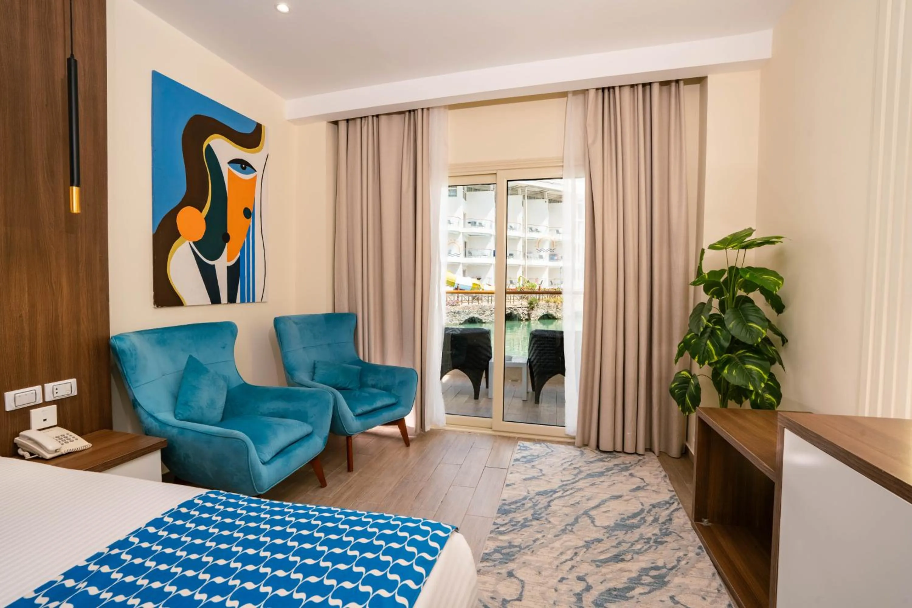 Bed in Bellagio Beach Resort & Spa