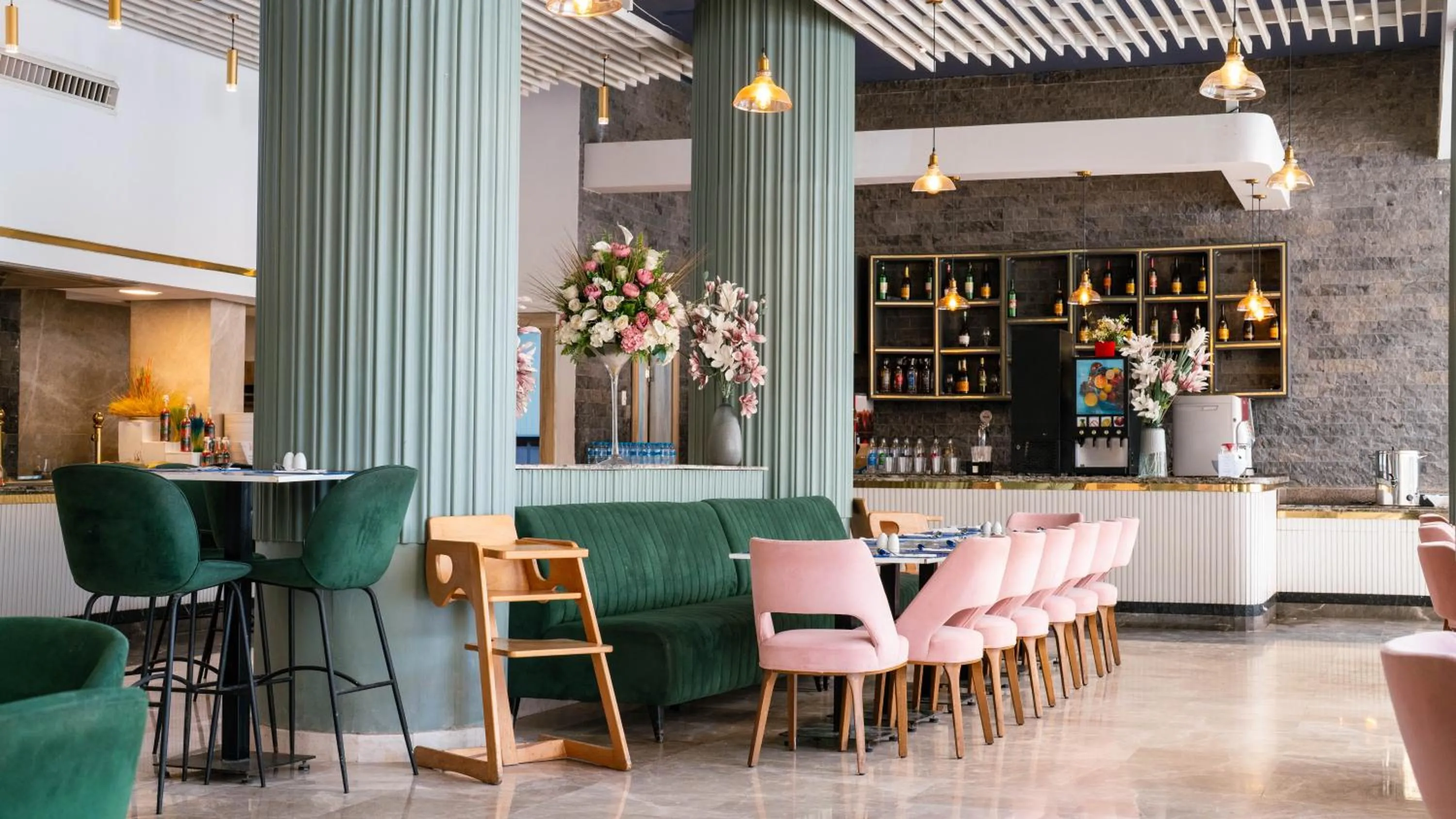 Restaurant/places to eat in Bellagio Beach Resort & Spa