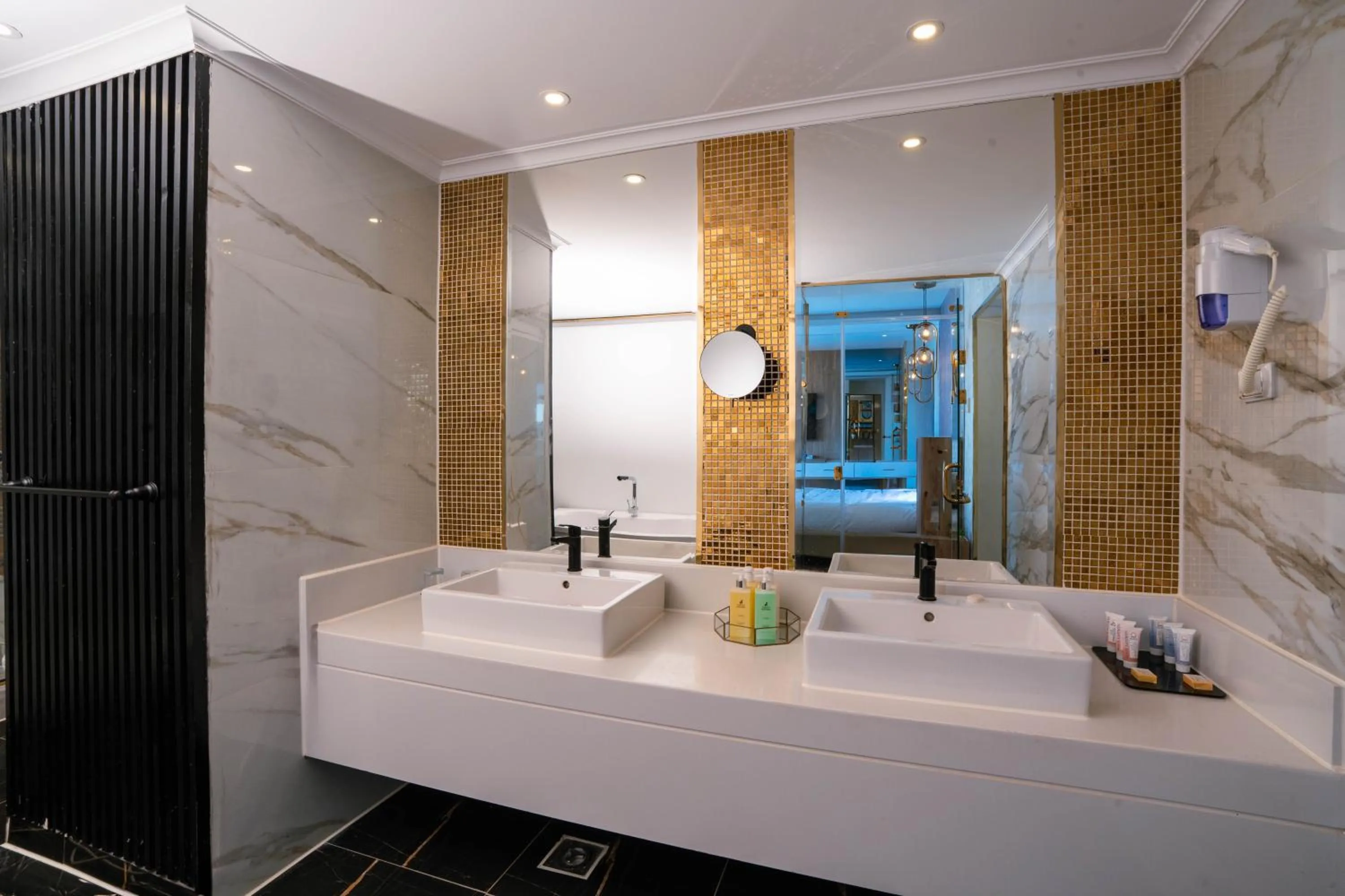 Bathroom in Bellagio Beach Resort & Spa