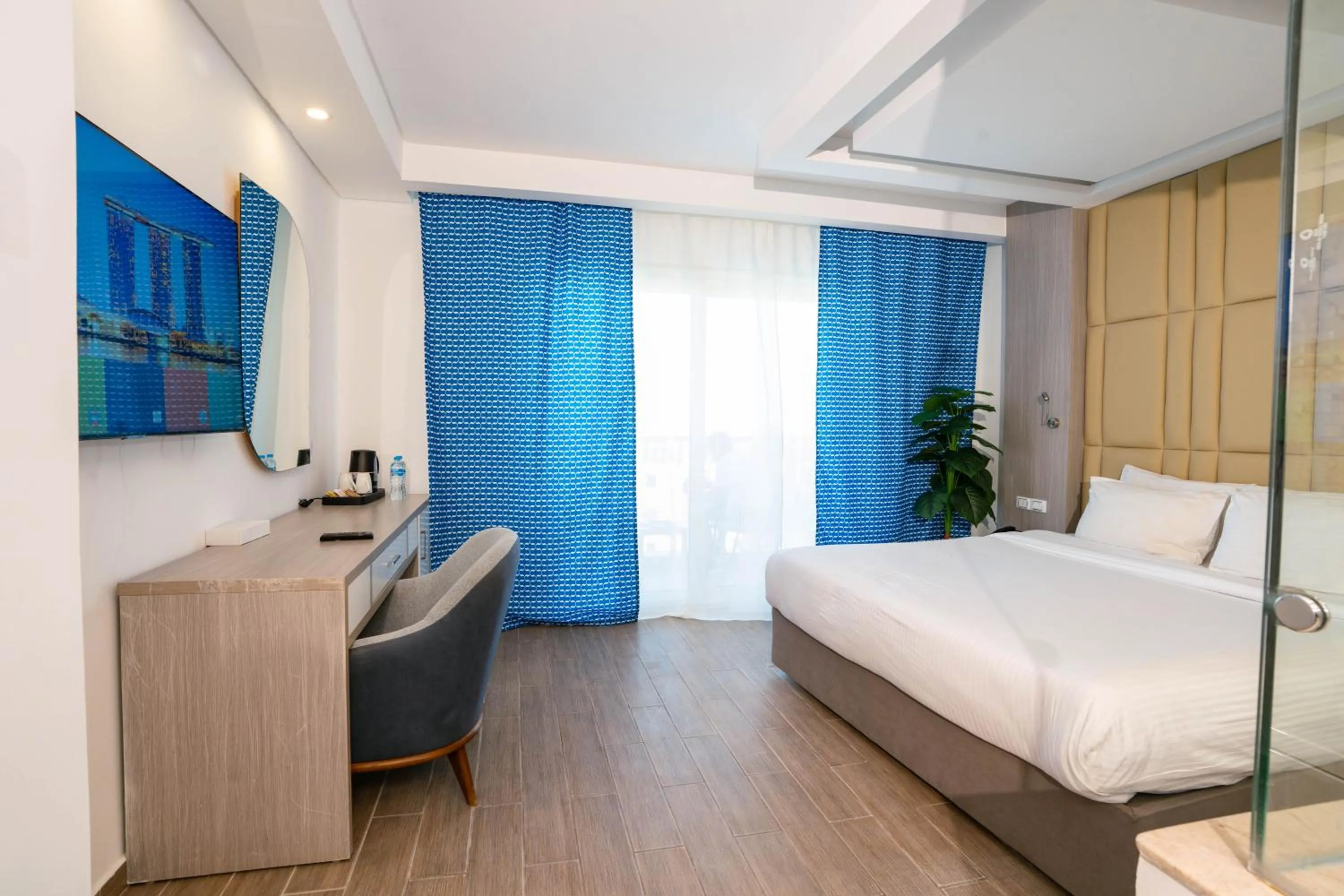 Bedroom, Bed in Bellagio Beach Resort & Spa