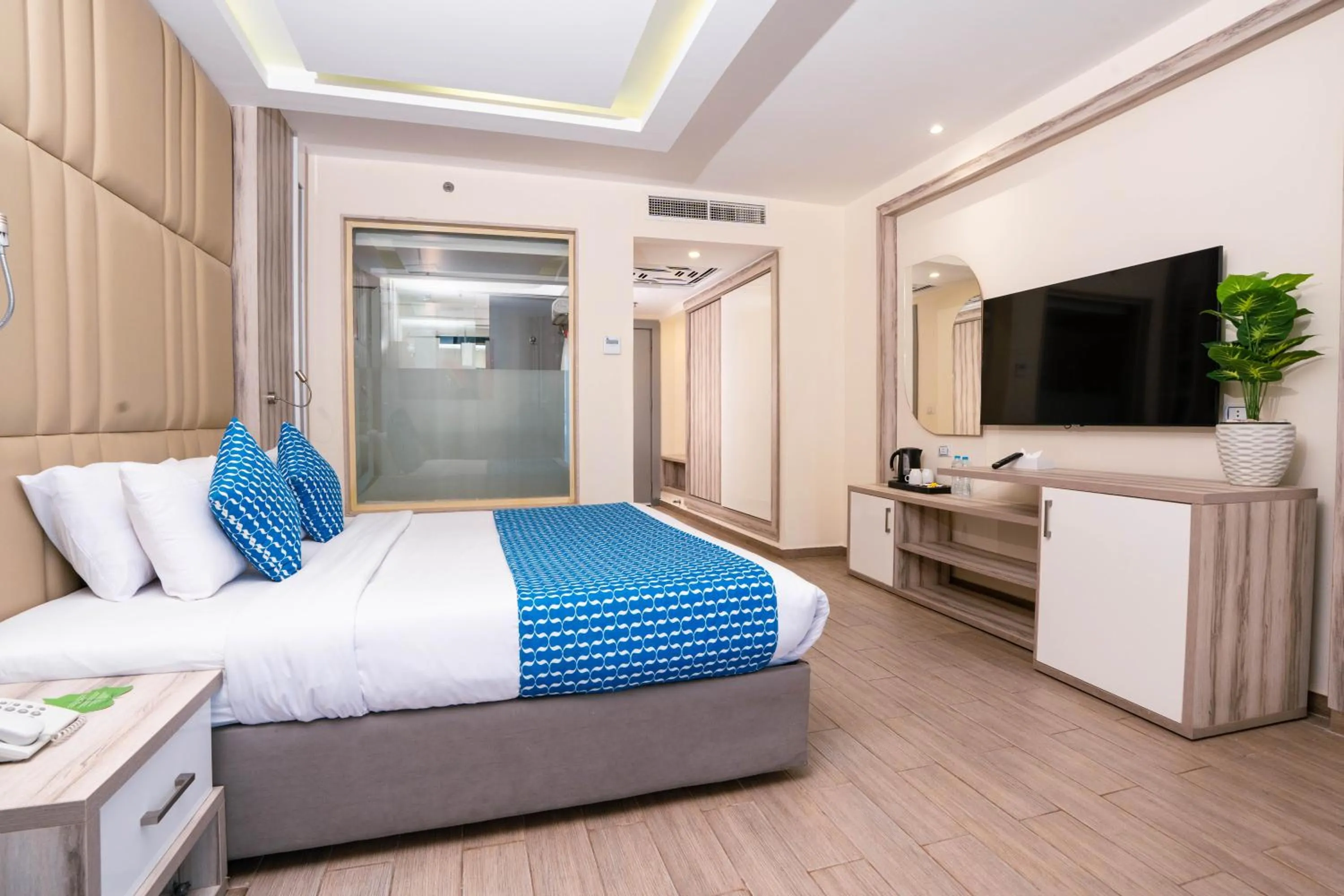 Photo of the whole room, Bed in Bellagio Beach Resort & Spa