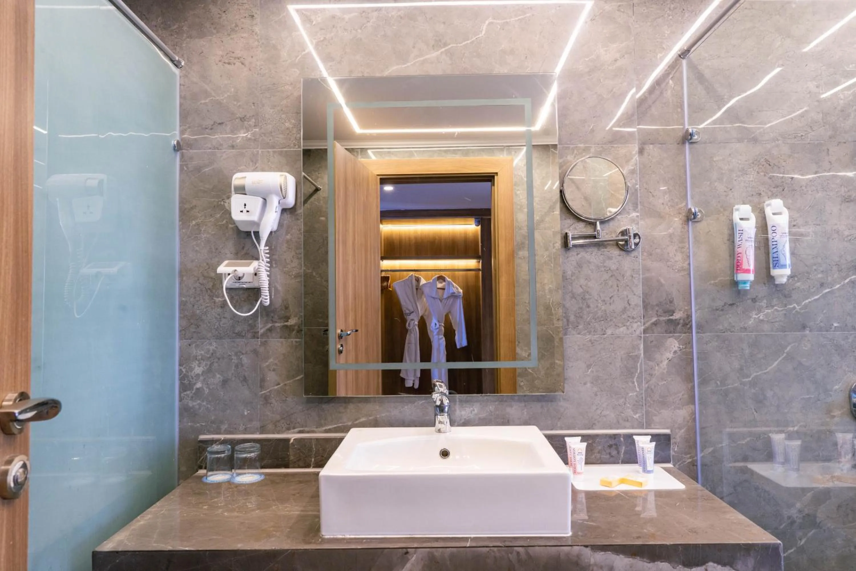 Bathroom in Bellagio Beach Resort & Spa