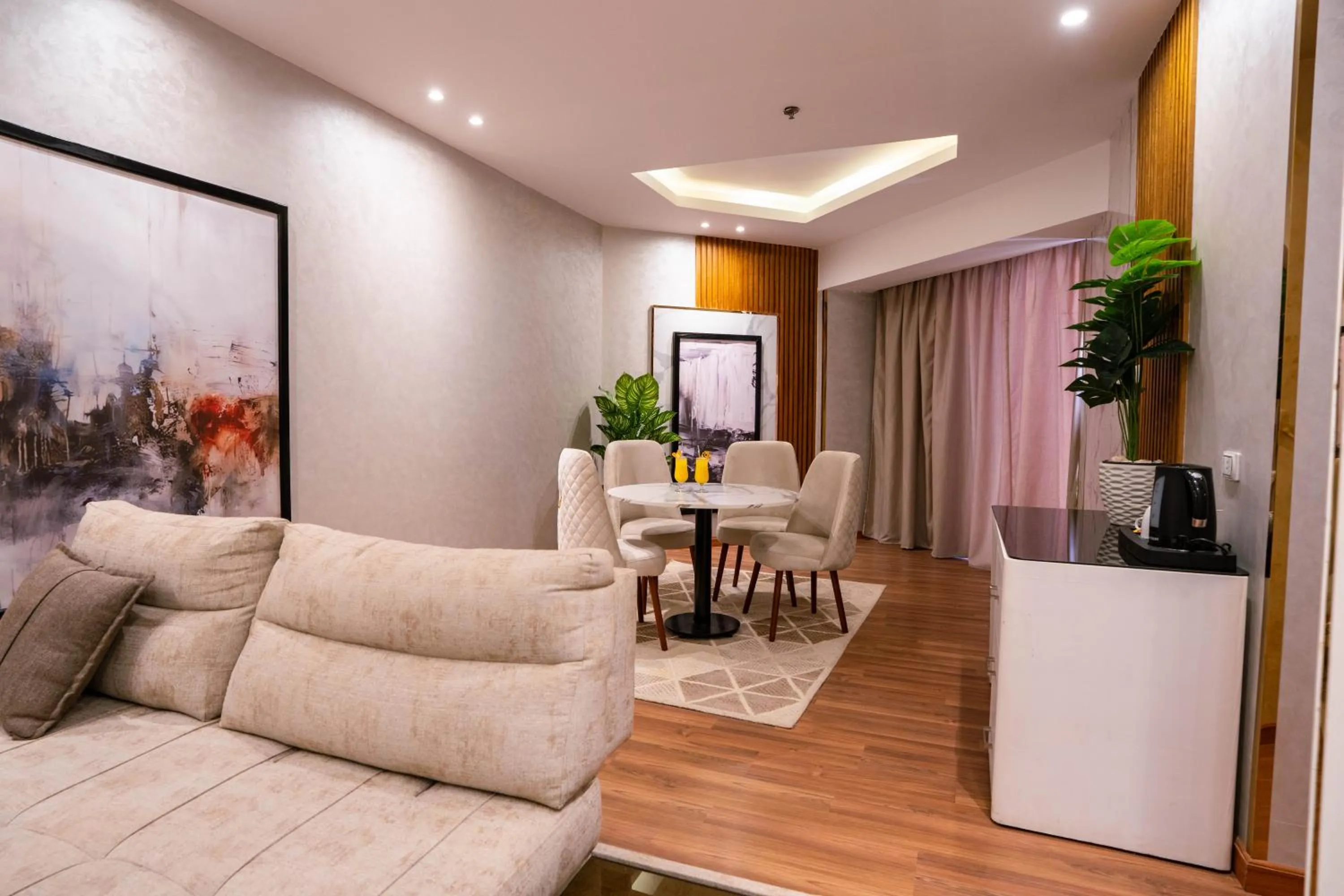 TV and multimedia in Bellagio Beach Resort & Spa