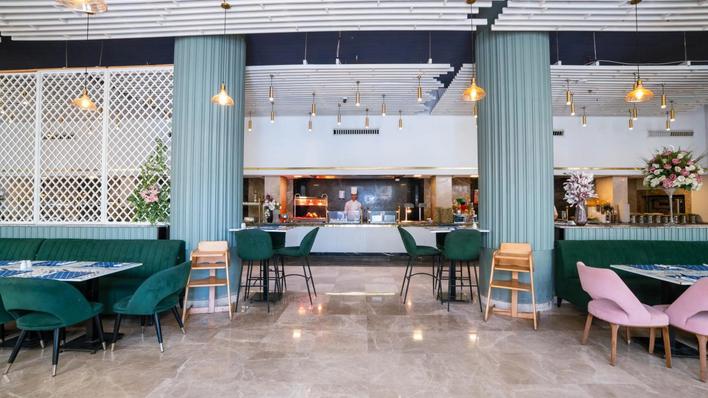 Restaurant/places to eat in Bellagio Beach Resort & Spa