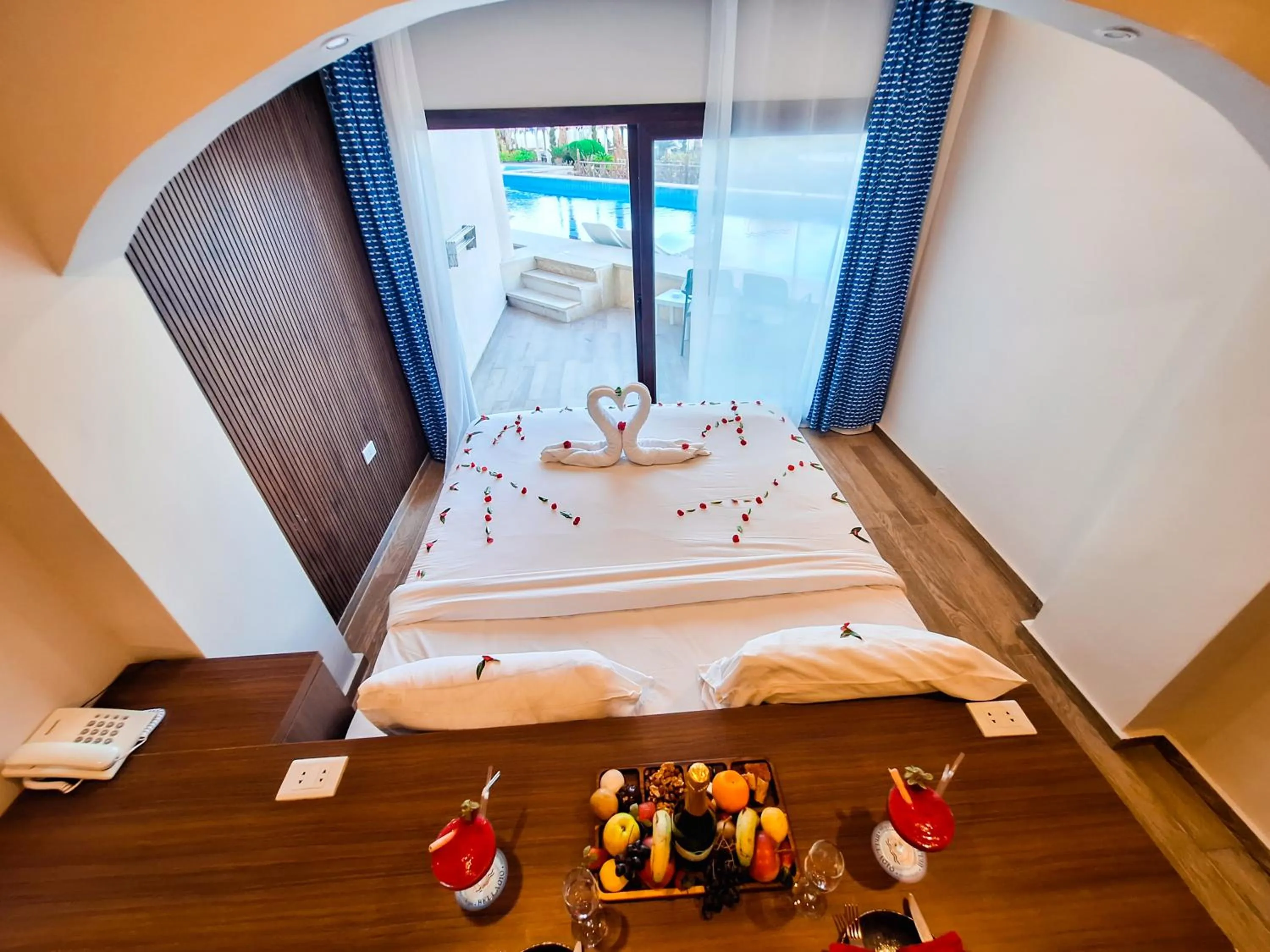 Bed in Bellagio Beach Resort & Spa