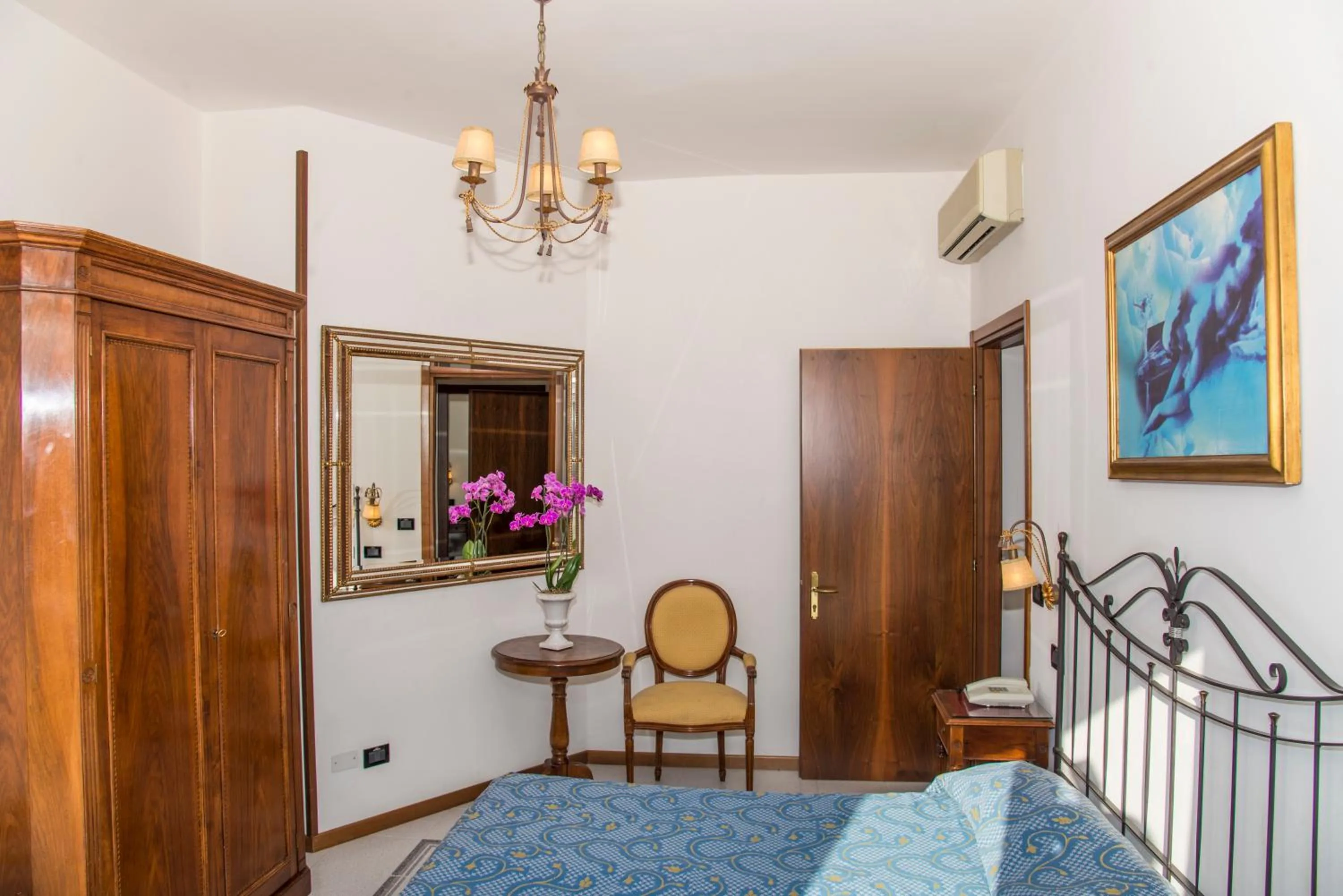 Photo of the whole room, Bed in Hotel Miramare