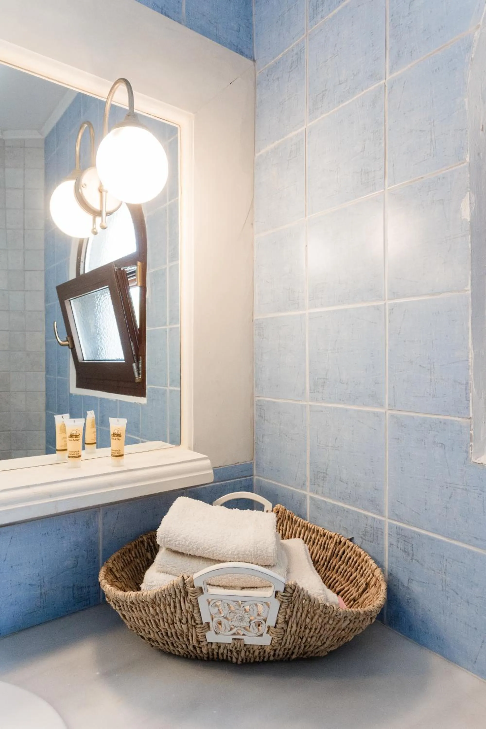 Bathroom in Iliatoras