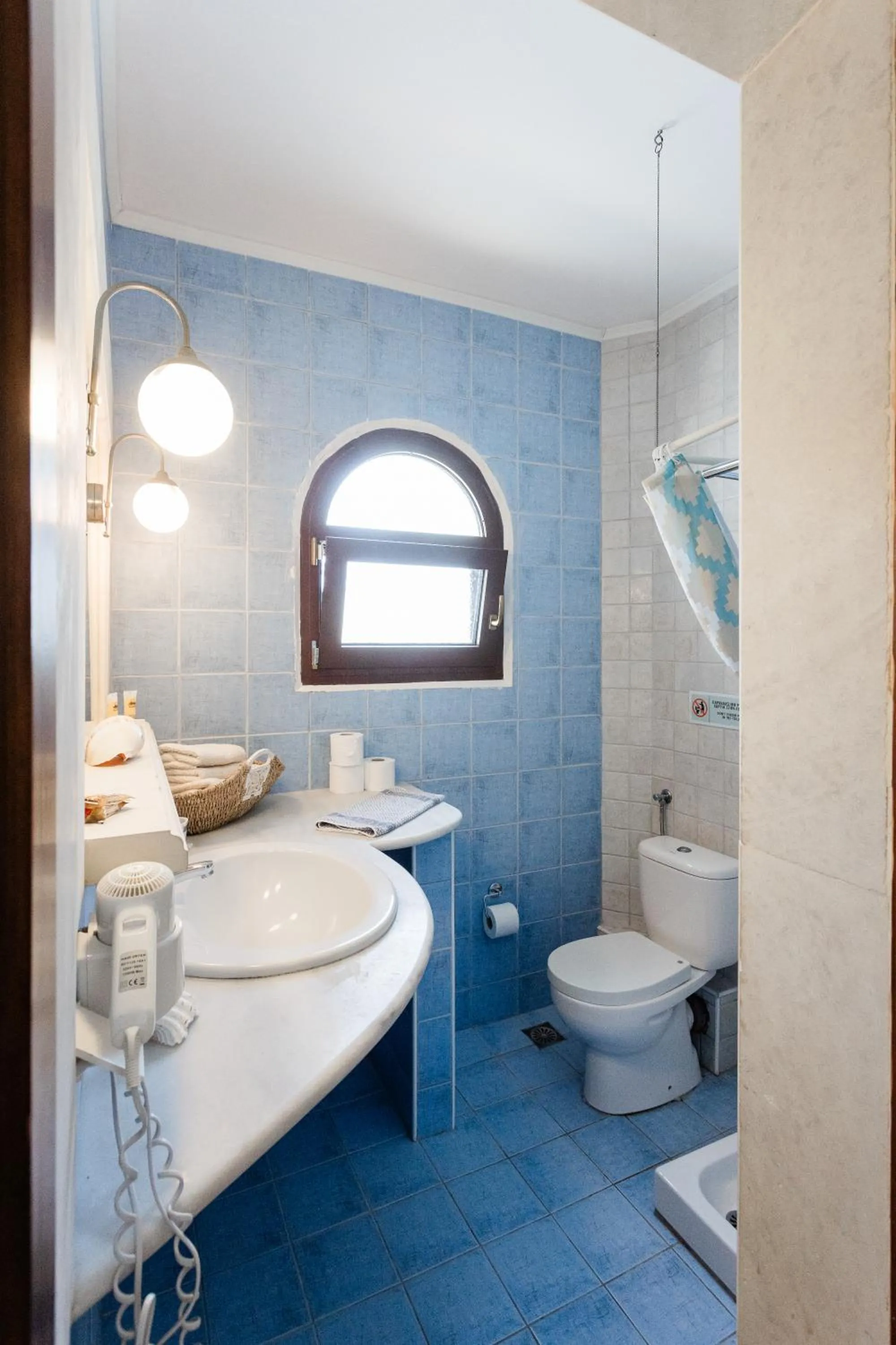 Bathroom in Iliatoras