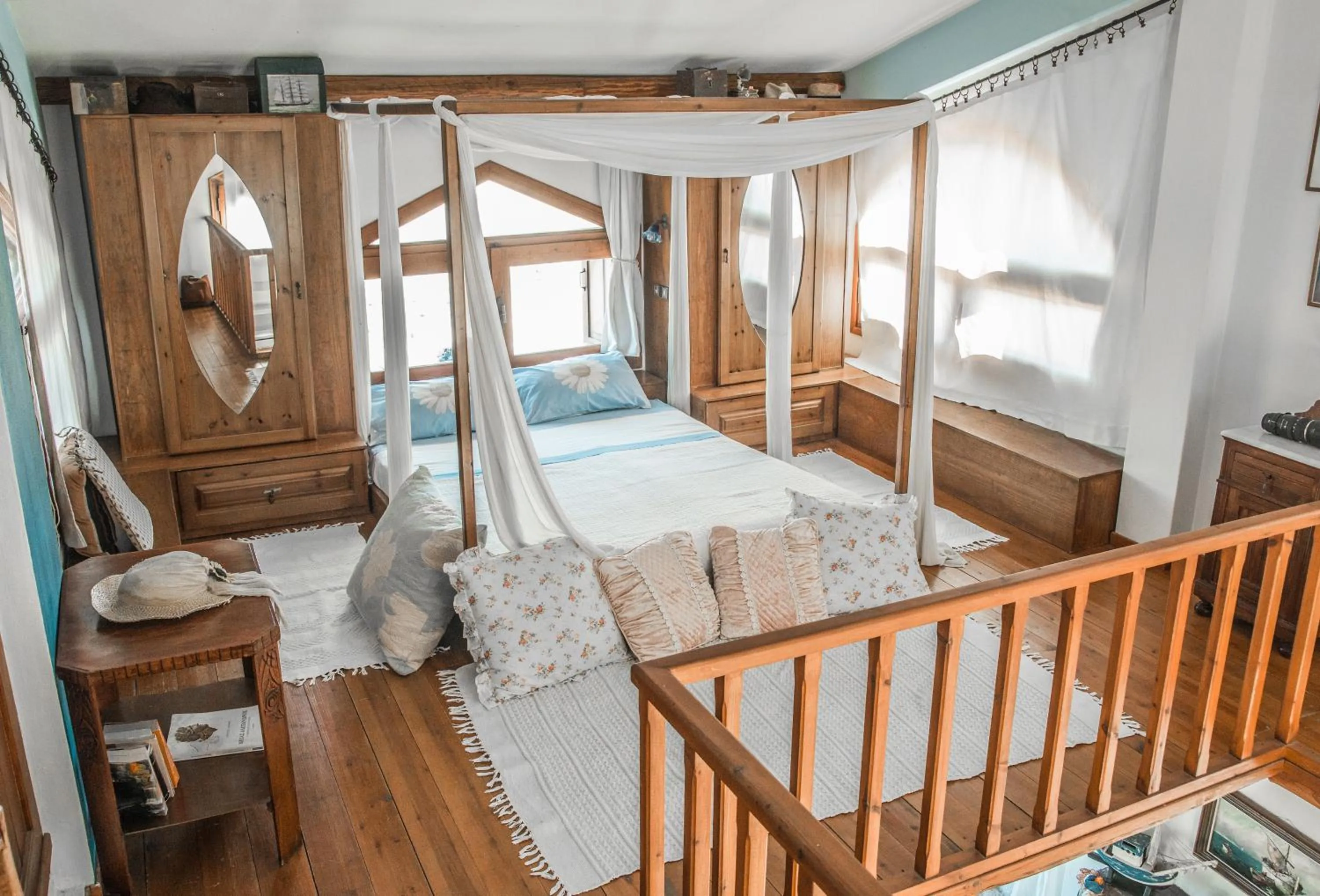 Photo of the whole room, Bed in Iliatoras