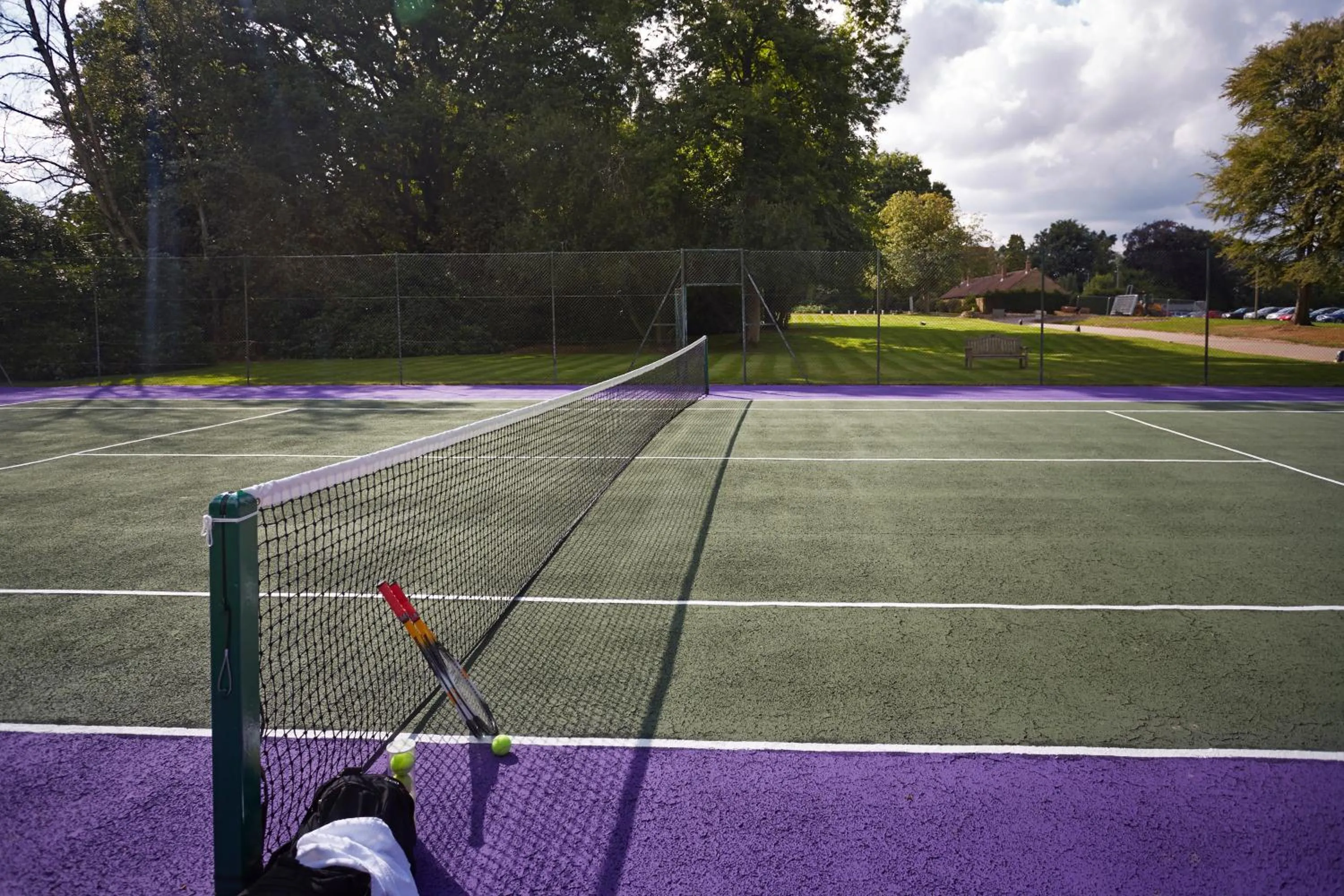 Tennis court in Alexander House Hotel & Utopia Spa