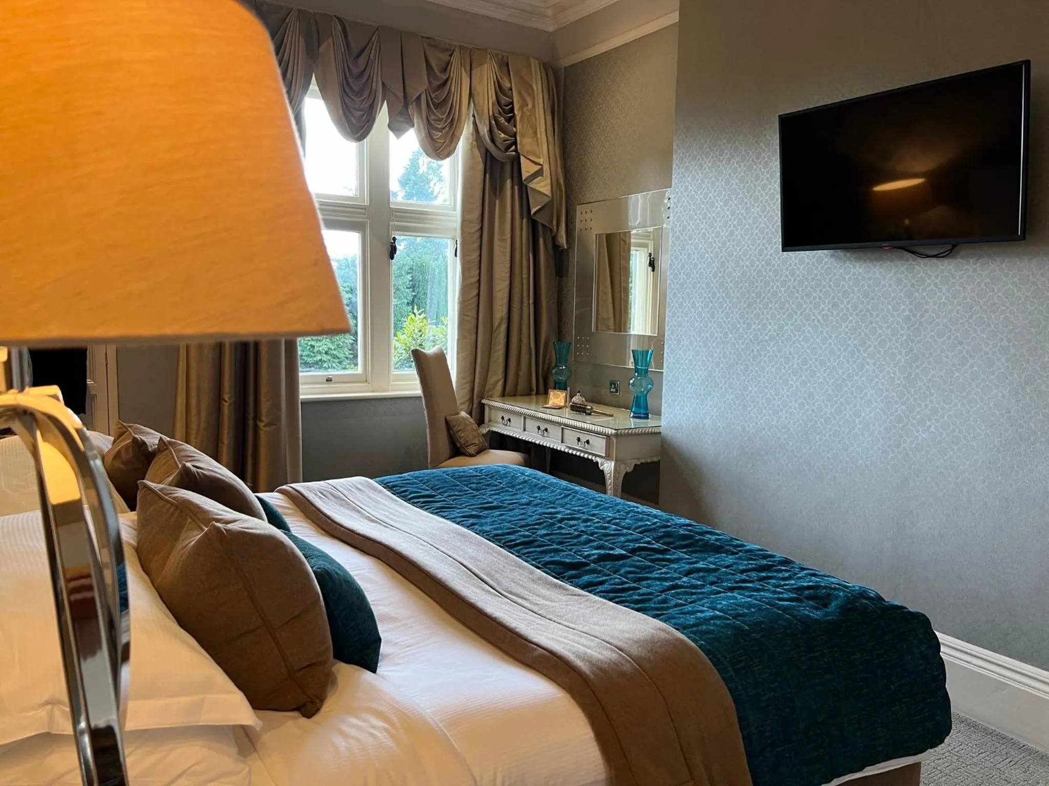 Bed in Alexander House Hotel & Utopia Spa