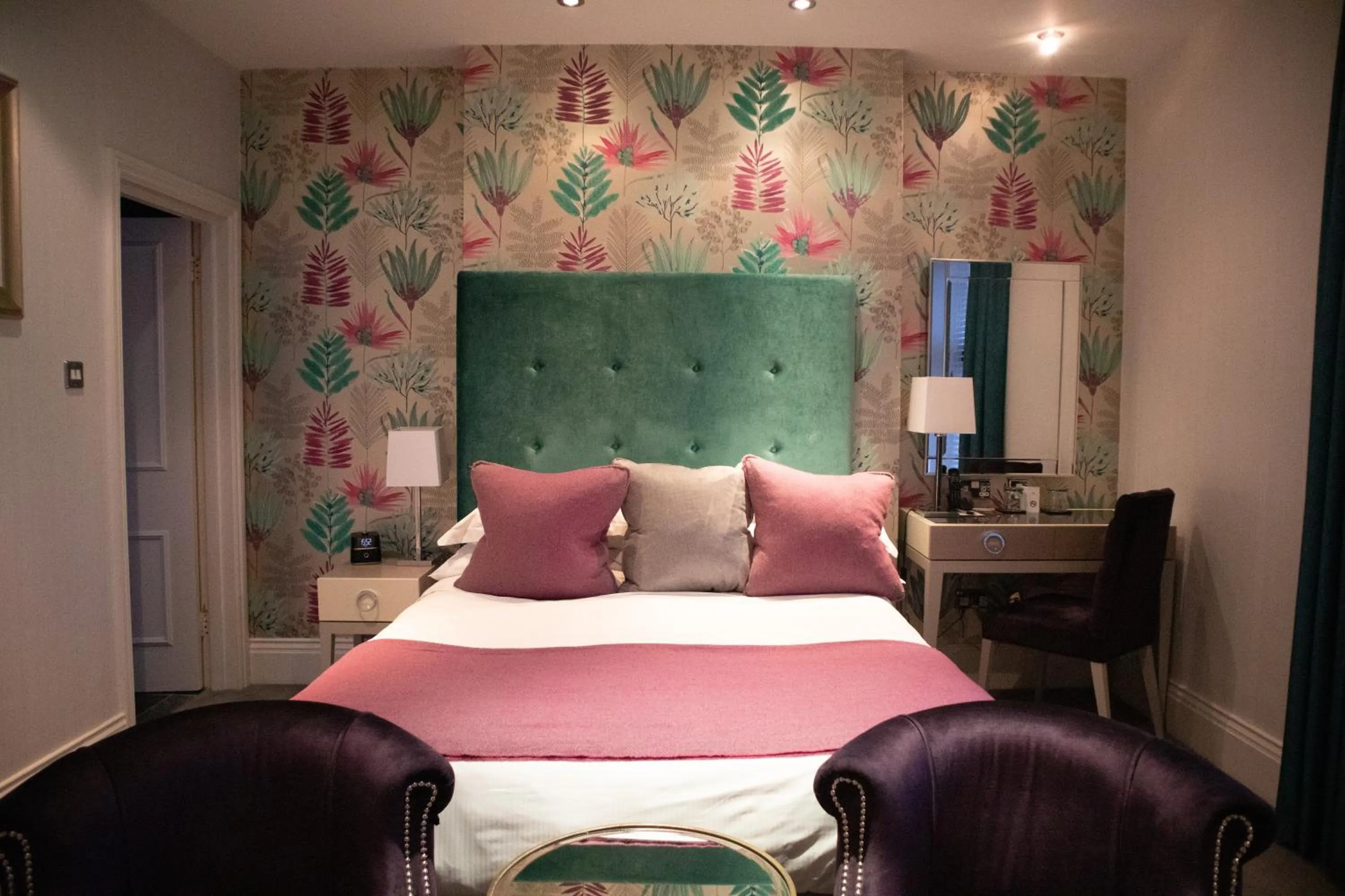 Photo of the whole room, Bed in Alexander House Hotel & Utopia Spa