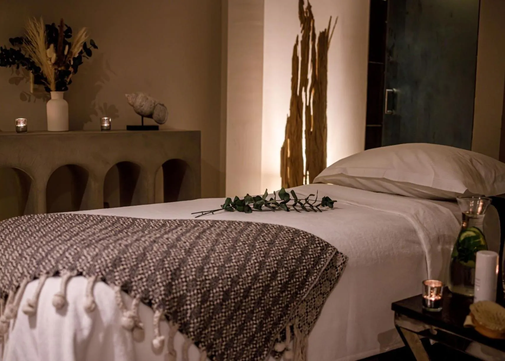 Spa and wellness centre/facilities, Bed in Alexander House Hotel & Utopia Spa