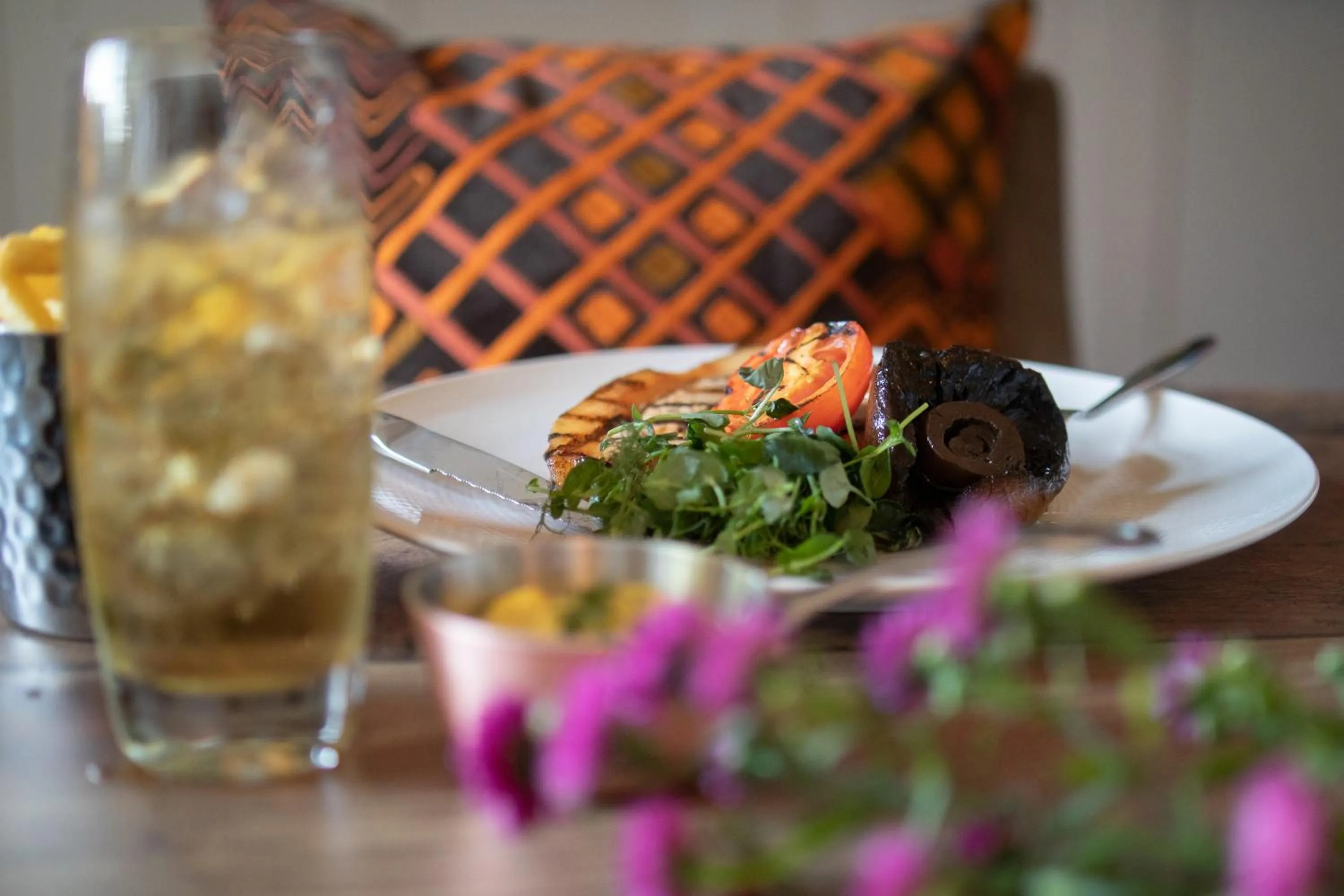 Restaurant/places to eat in Alexander House Hotel & Utopia Spa